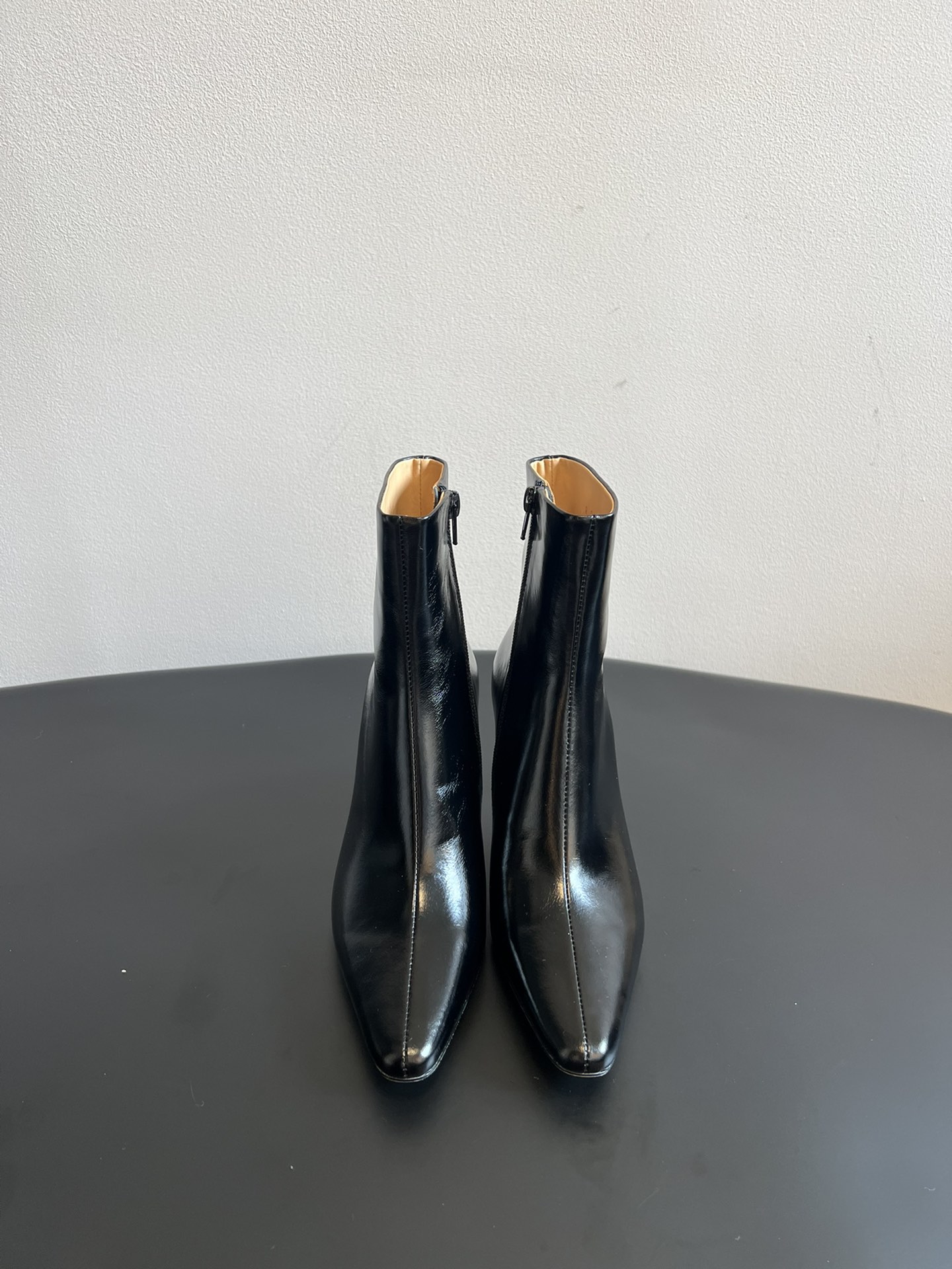 “BYFAR P840 Top Quality Boots: Stylish, Long-Legged, and Versatile for Autumn and Winter Fashion” - 图片 2