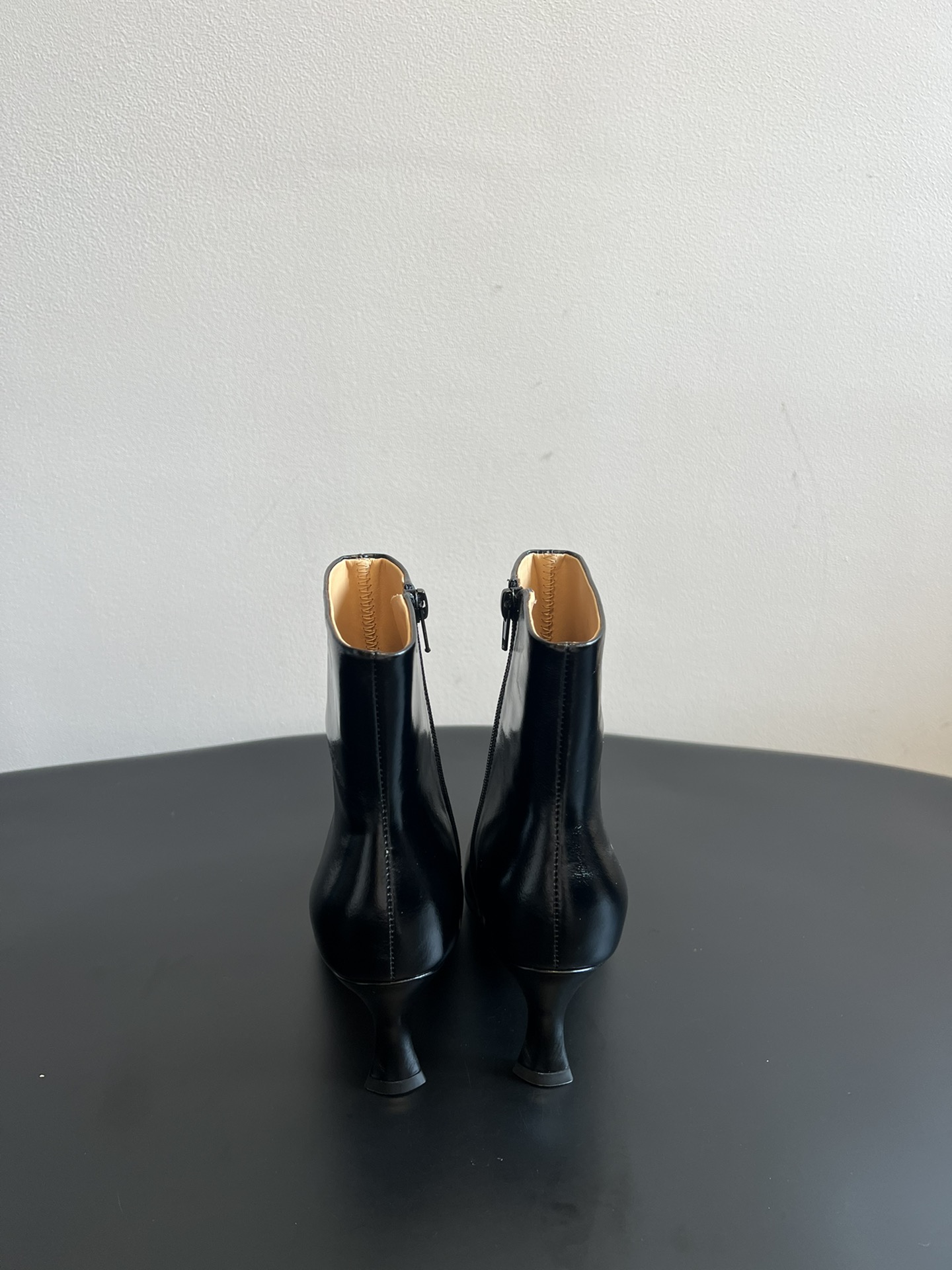 “BYFAR P840 Top Quality Boots: Stylish, Long-Legged, and Versatile for Autumn and Winter Fashion” - 图片 5