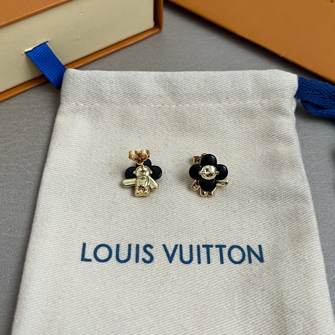 【】LV 耳钉🔹🔹Louis Vuitton 路易威登🔹专柜一致材质 火爆款出货 设计独特 复古前卫 男