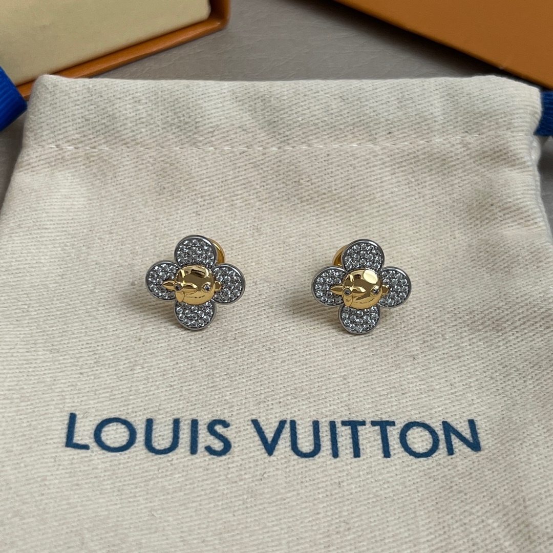 【】LV 耳钉🔹🔹Louis Vuitton 路易威登🔹专柜一致材质 火爆款出货 设计独特 复古前卫 男