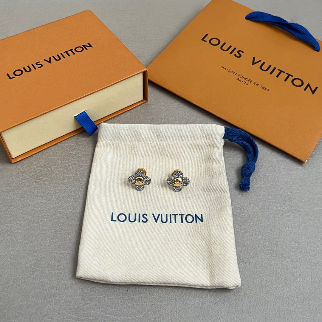 【】LV 耳钉🔹🔹Louis Vuitton 路易威登🔹专柜一致材质 火爆款出货 设计独特 复古前卫 男