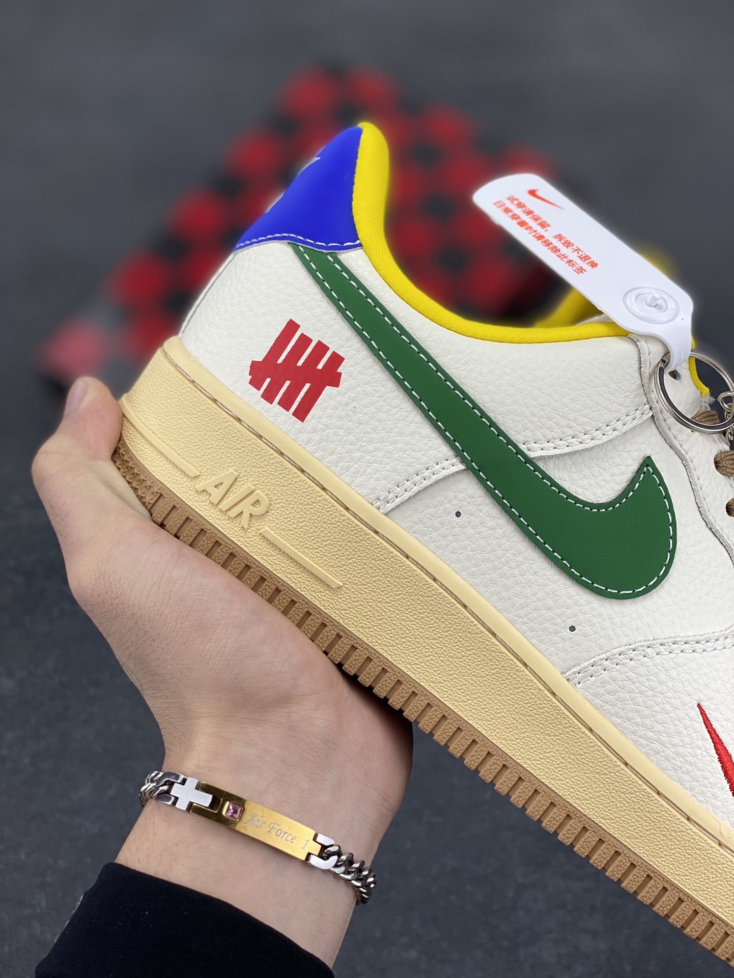 图片[6]-NIke Air Force 1 \’07 Low “UN联名——多彩拼接”空军一号 低帮 运动鞋 休闲鞋 折边针车 工艺难度大 原楦头原纸板 原装鞋盒 定制五金配件 内置全掌气垫 原厂鞋底 货号：KB1688-005 尺码：36 36.5 37.5 38 38.5 39 40 40.5 41 42 42.5 43 44 44.5 45-选品中心