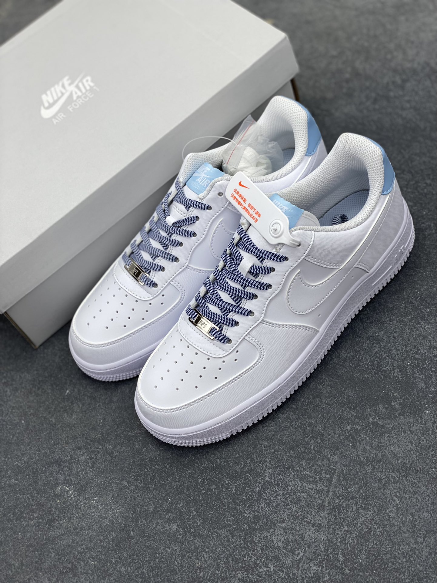 图片[8]-Nike Air Force 1 Low 空军一号低帮运动休闲板鞋 原楦头原纸板 打造纯正空军版型#专注外贸渠道 全掌内置蜂窝气垫 #原盒配件 原厂中底钢印、拉帮完美 货号：IB7167-101 尺码：36 36.5 37.5 38 38.5 39 40 40.5 41 42 42.5 43 44 44.5 45-选品中心