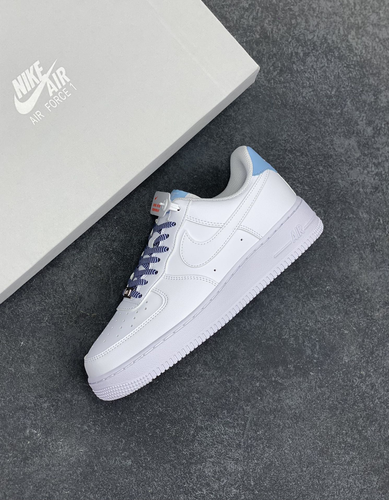 图片[7]-Nike Air Force 1 Low 空军一号低帮运动休闲板鞋 原楦头原纸板 打造纯正空军版型#专注外贸渠道 全掌内置蜂窝气垫 #原盒配件 原厂中底钢印、拉帮完美 货号：IB7167-101 尺码：36 36.5 37.5 38 38.5 39 40 40.5 41 42 42.5 43 44 44.5 45-选品中心