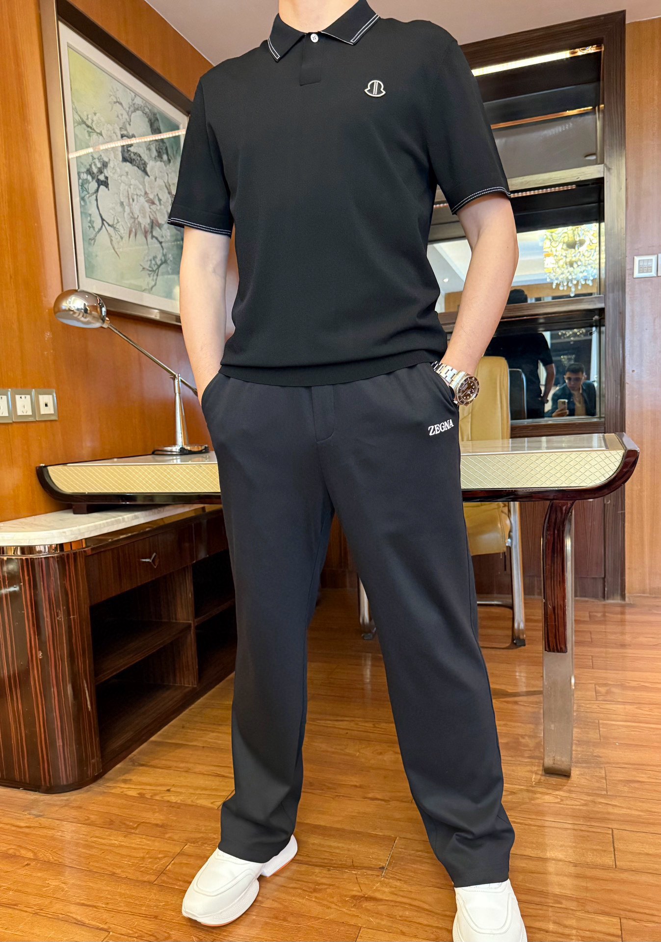 NO:472122,Mengkou-2025 counter latest hot-selling Polo, European and American counters, hot-selling items!  Selected Italian imported Yilit fabrics with simple and elegant designs, the brand logo on the chest is quite elegant, and there is no need to say much about the effect of the upper body. The number of codes is 48-56 (model 173/130 wears 48, with Hong Kong Lane Crawford gift box packaging), Moncler, alexander wang19860909蒙口-2025专柜最新爆款Polo出货 欧美专柜热销单品！精选意大利进口伊力特面料搭配简约大方的设计,胸口的品牌标志相当彰显雅致 上身效果不用多说.码数48-56（模特173/130穿48、配香港连卡佛礼盒包装）,,Moncler,alexander wang,Men's clothing