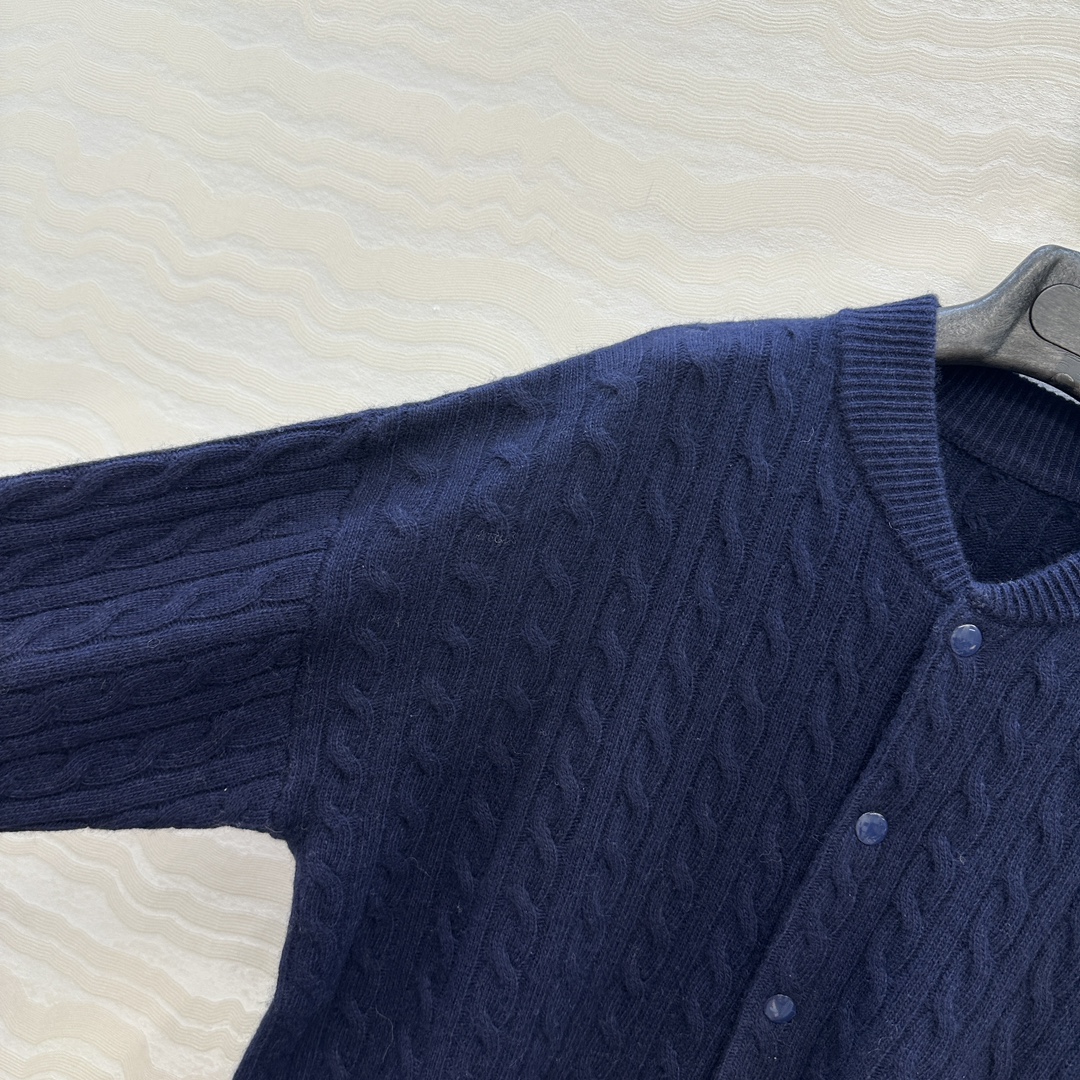 独家首发❤️原单品质❤️浓郁美式风，RL时髦减龄穿搭，网球风棒球夹克绞花羊绒外套！经典落肩版型宽松百搭又