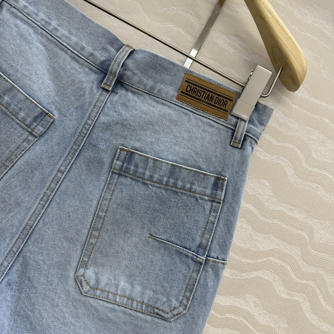 独家首发❤️高端原单品质🤞MissD新品老花洗水直筒短裤！原版定制复古怀旧洗水工艺高级又时髦！衣橱必备的