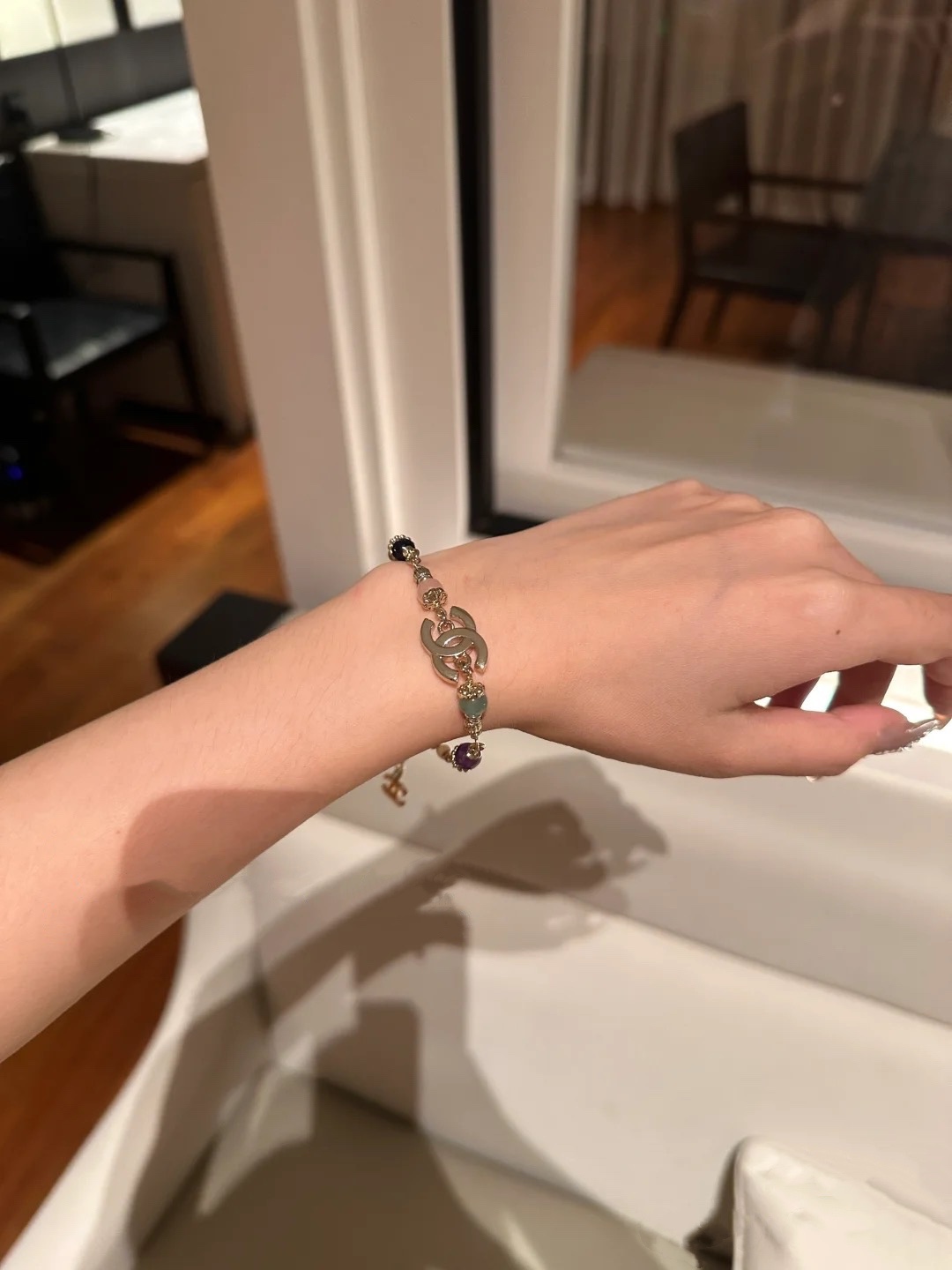 【今日新款】编码H576   
🛍香奈儿手链热销🔥爆上新🆕🆕🆕
😎CHAN 25  彩色水晶双Ｃ手链
🤭