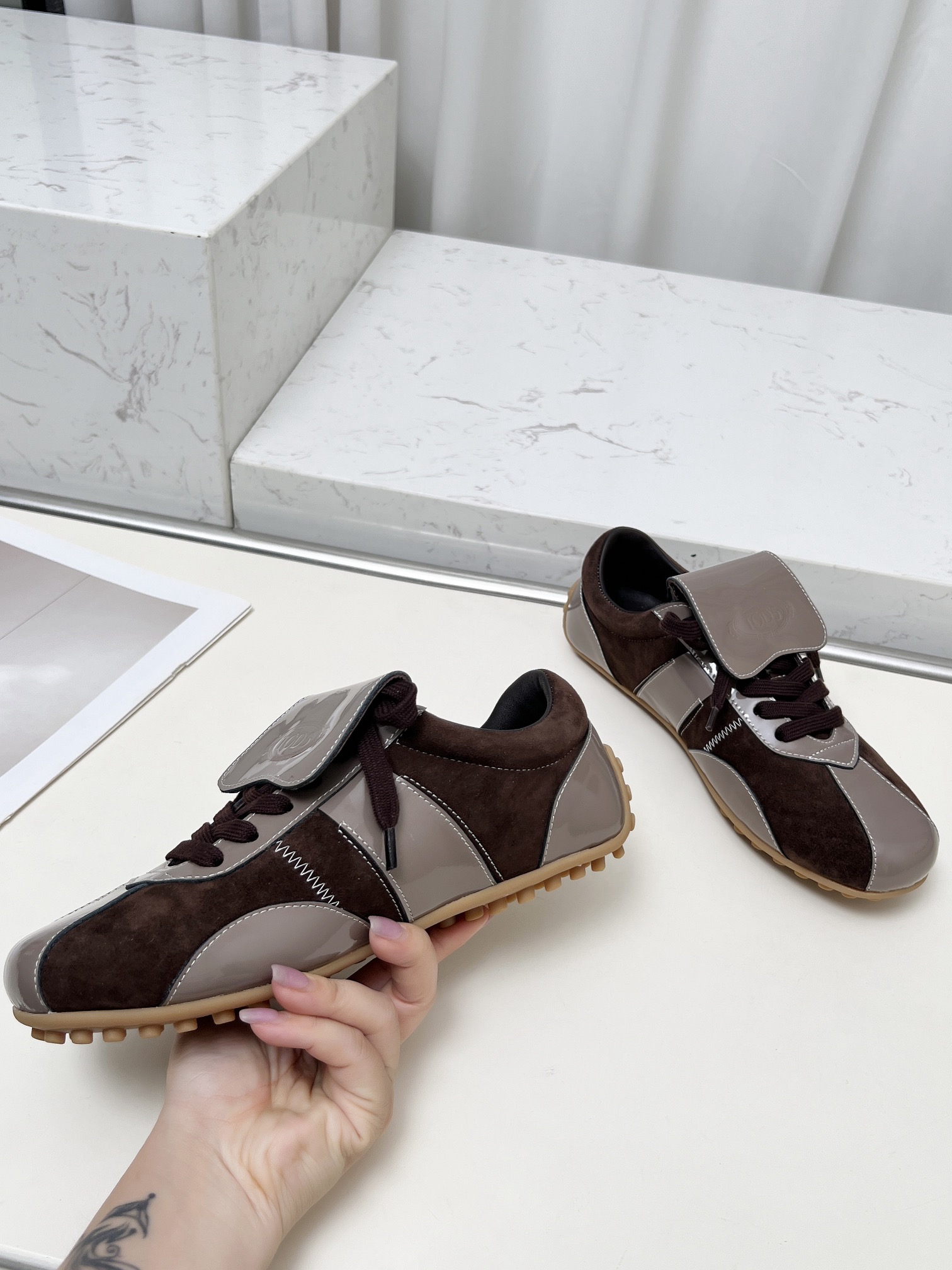 Tod’s T-Marathon Series: Stylish Retro Sports Shoes with Football Inspiration - 图片 7
