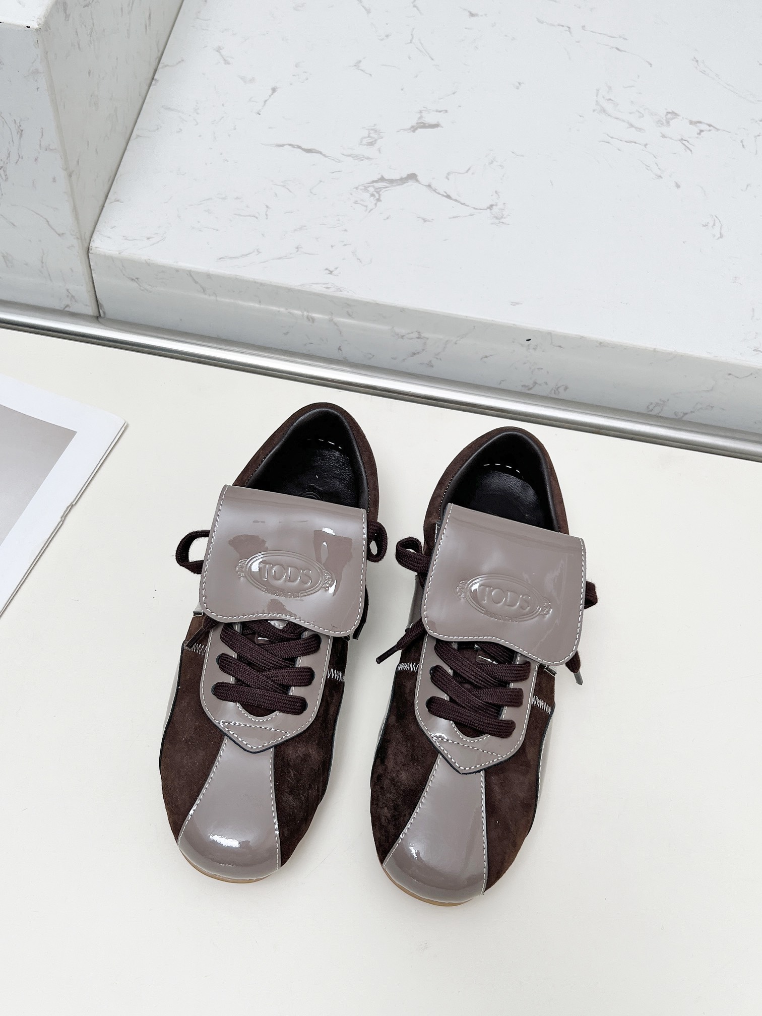 Tod’s T-Marathon Series: Stylish Retro Sports Shoes with Football Inspiration - 图片 3