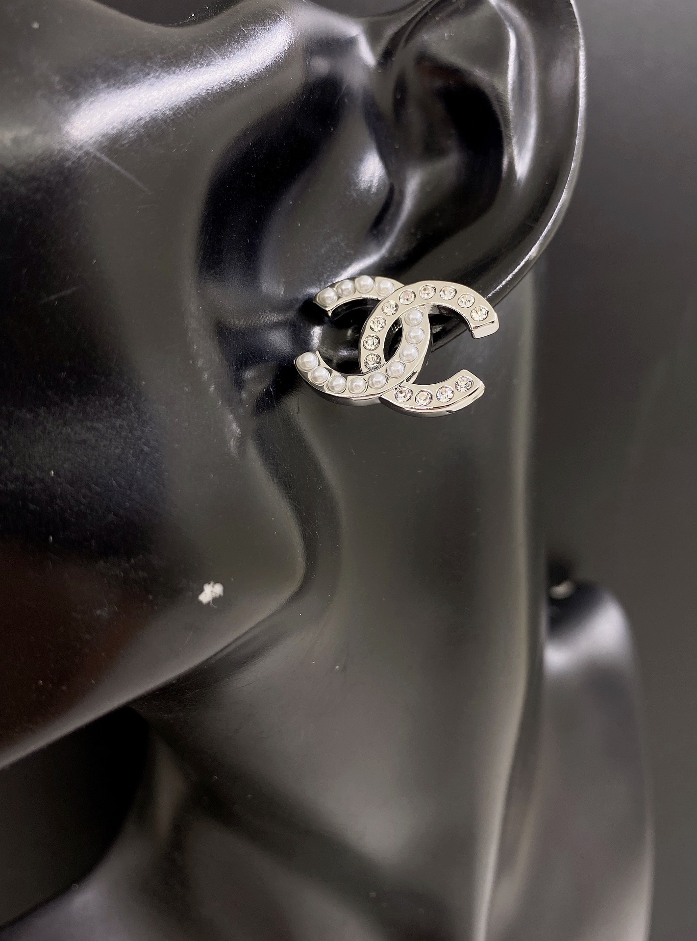  ch*nel  最新款🆕🆕白金珍珠钻cc耳钉】一致专柜🆕黄铜材质