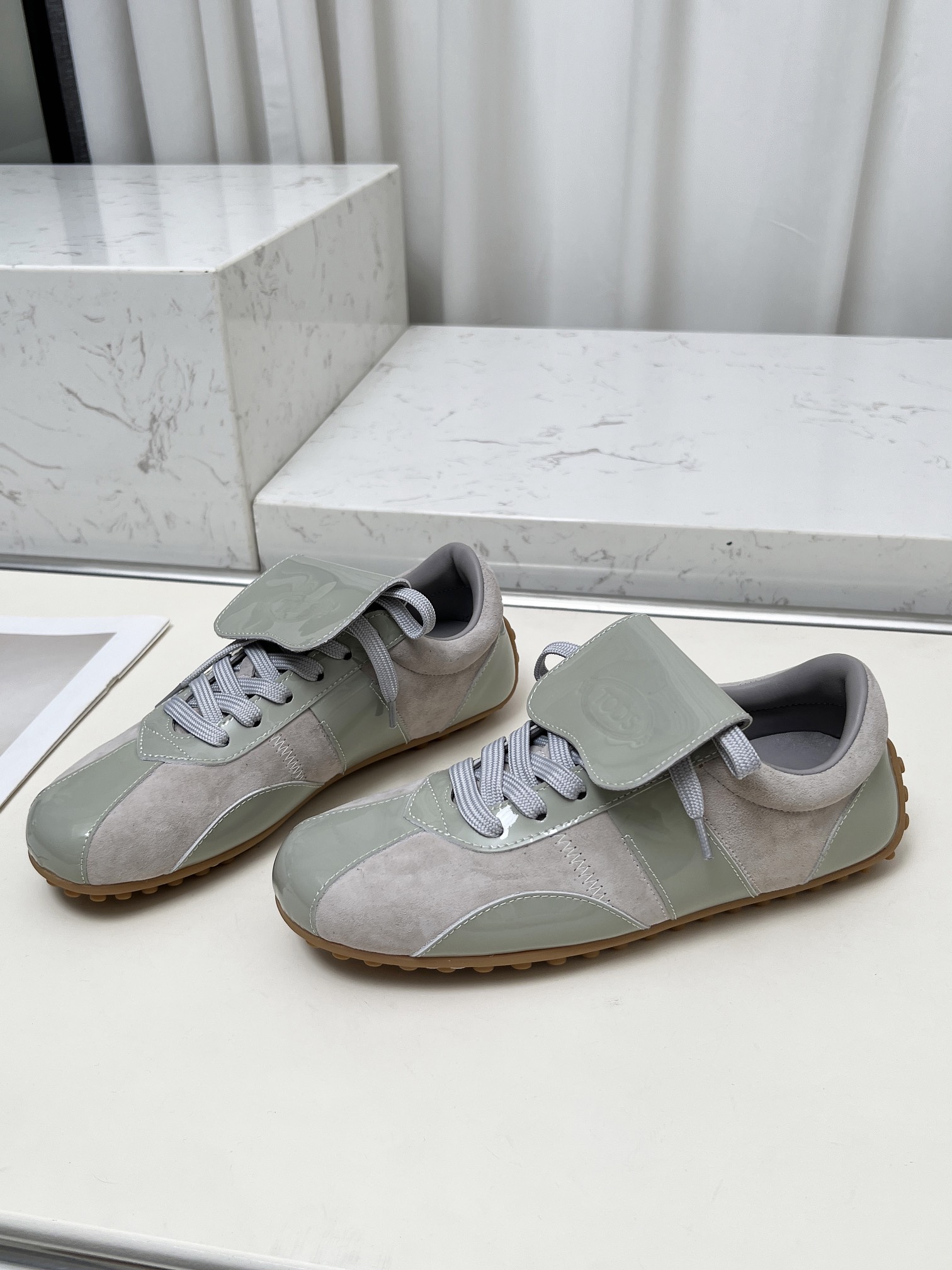 Tod’s T-Marathon Series: Stylish Retro Sports Shoes with Soft Napa Leather - 图片 5