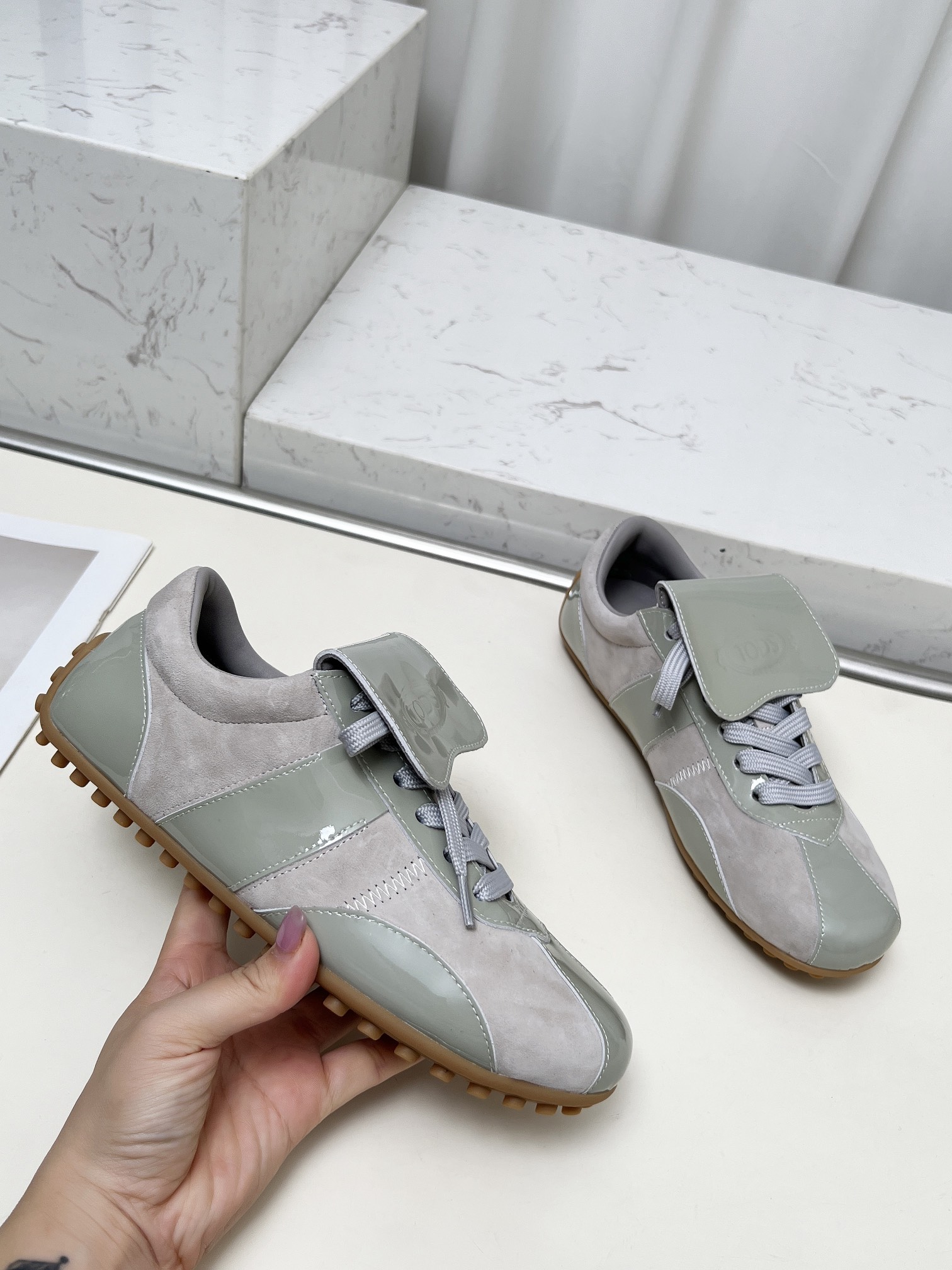 Tod’s T-Marathon Series: Stylish Retro Sports Shoes with Soft Napa Leather