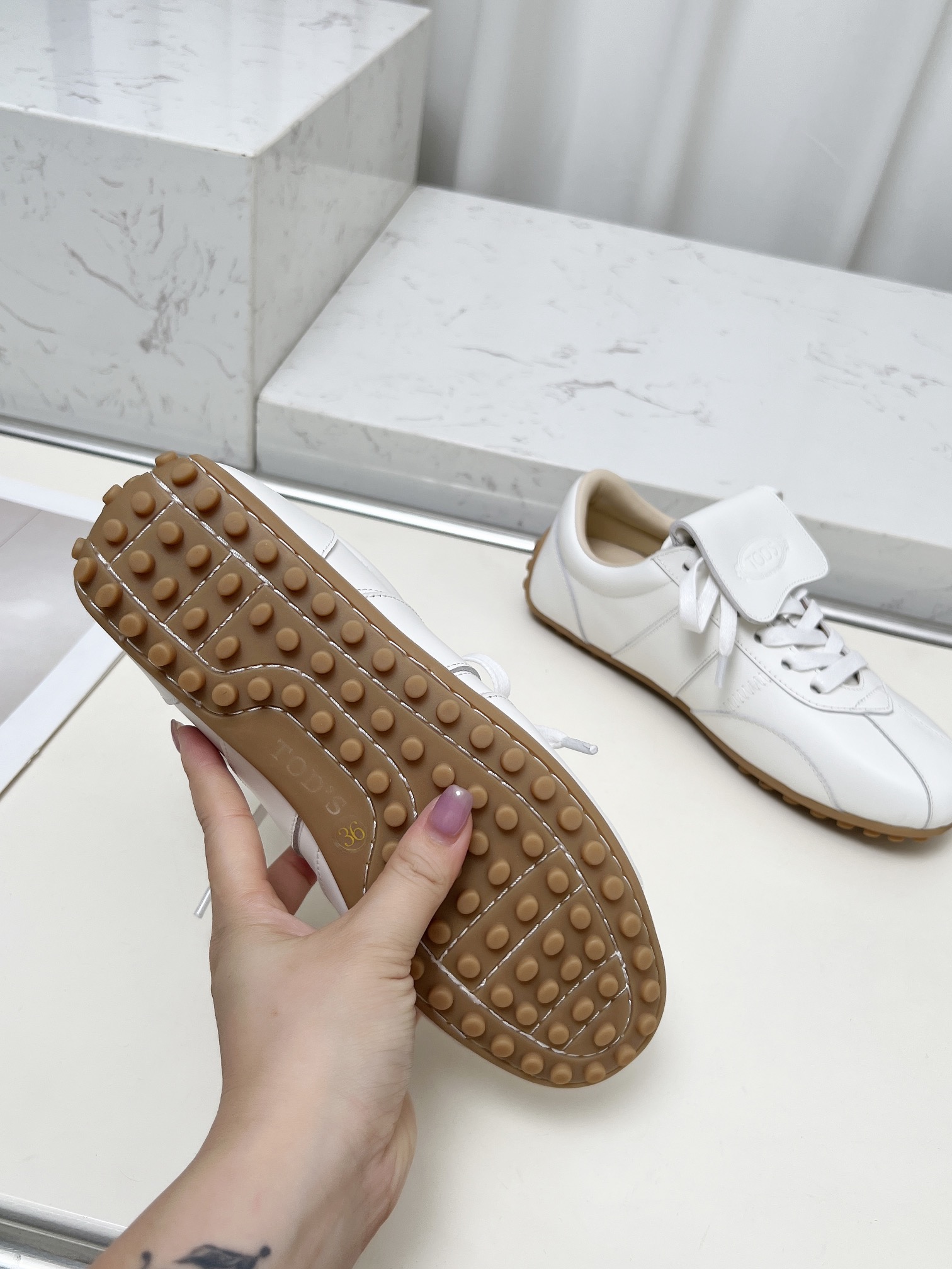 Tod’s T-Marathon Series: Stylish Retro Sports Shoes with Comfortable Features - 图片 8