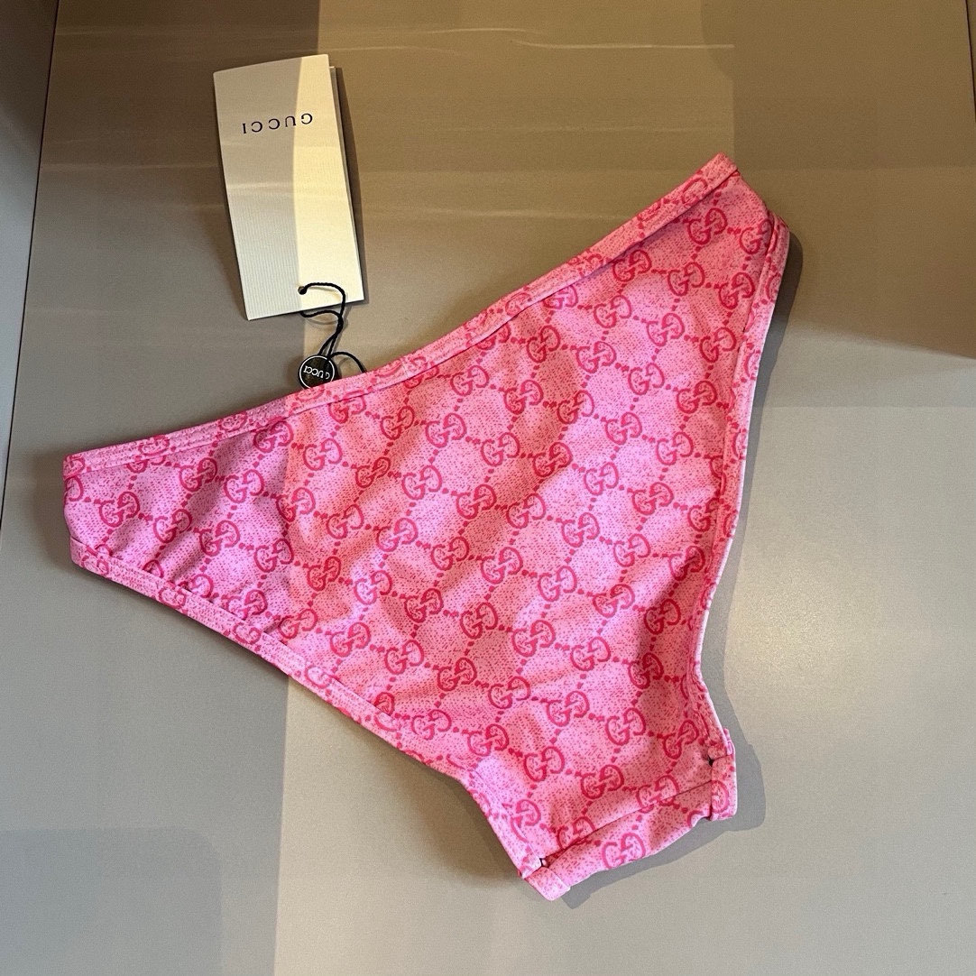  🆕

Gucci古奇比基尼👙，分体泳衣，S M L XL