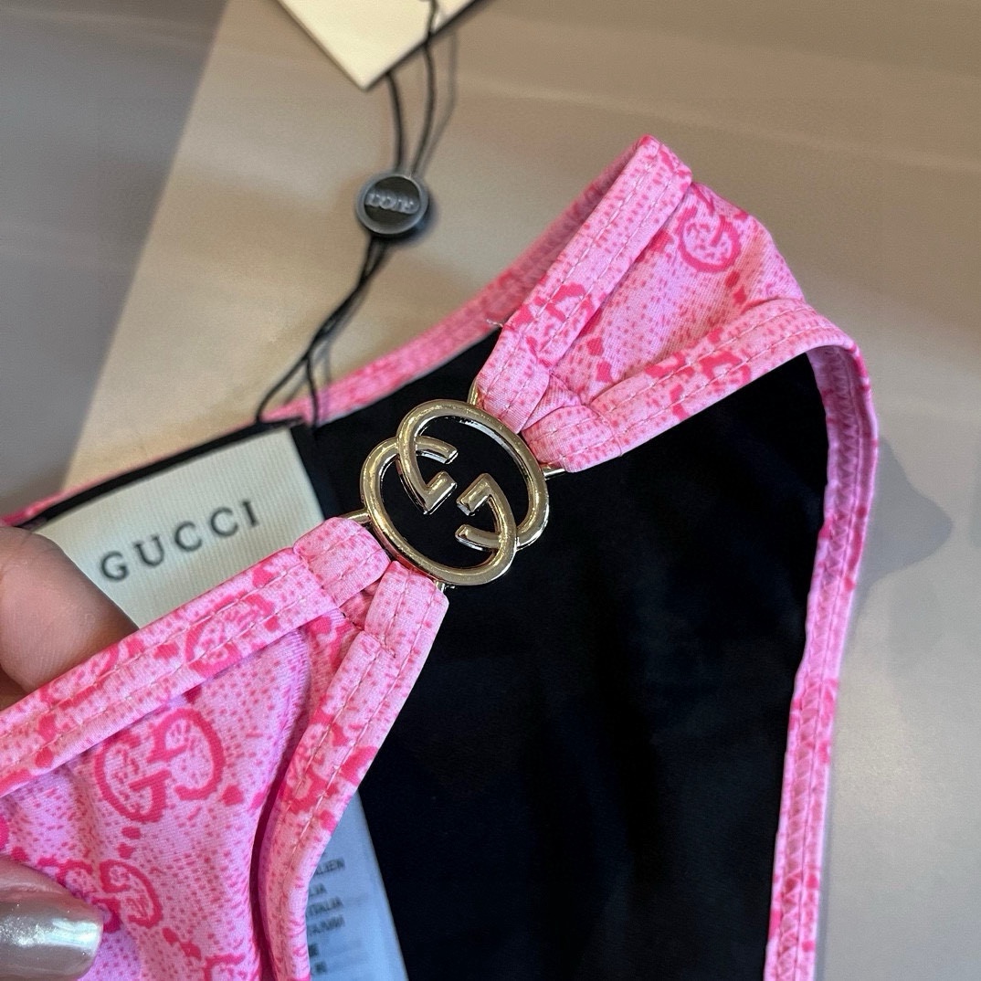  🆕

Gucci古奇比基尼👙，分体泳衣，S M L XL