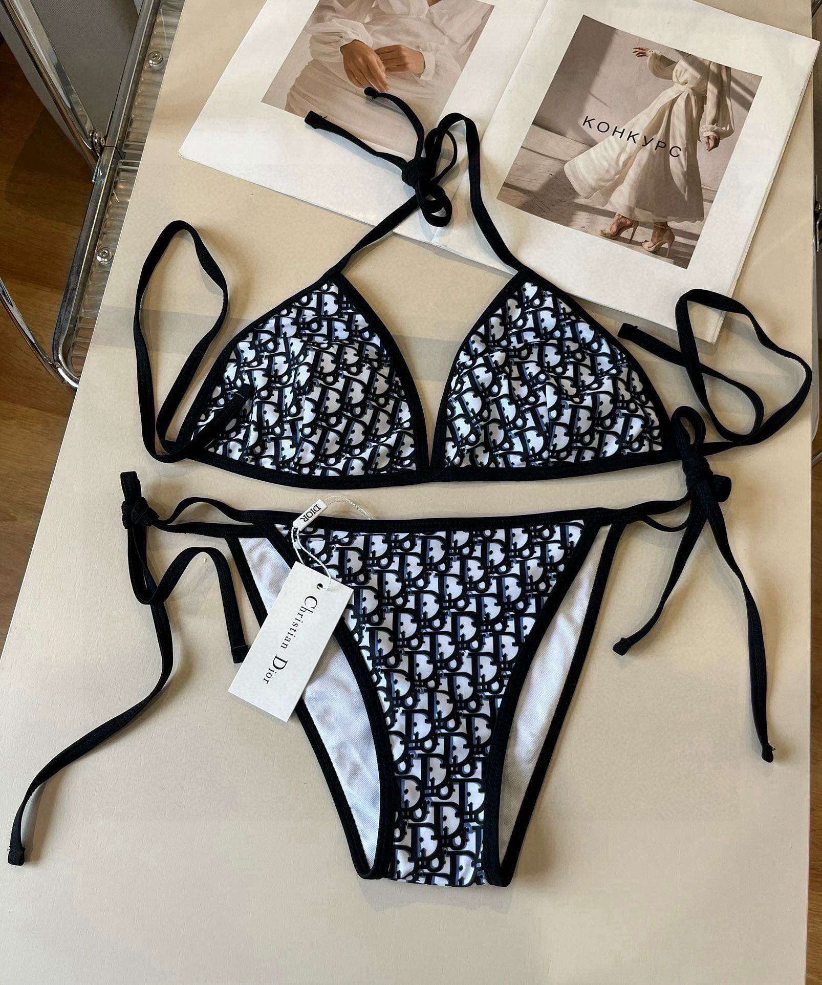  🆕
Dior迪奥 经典比基尼👙❤️😍🥰适合多种场景的游泳衣🏊‍♀️海边 游泳池 温泉 水上乐园 漂流都