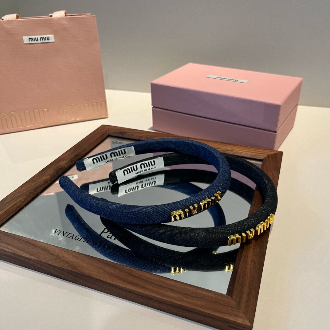 🆕

miumiu缪缪新款发箍