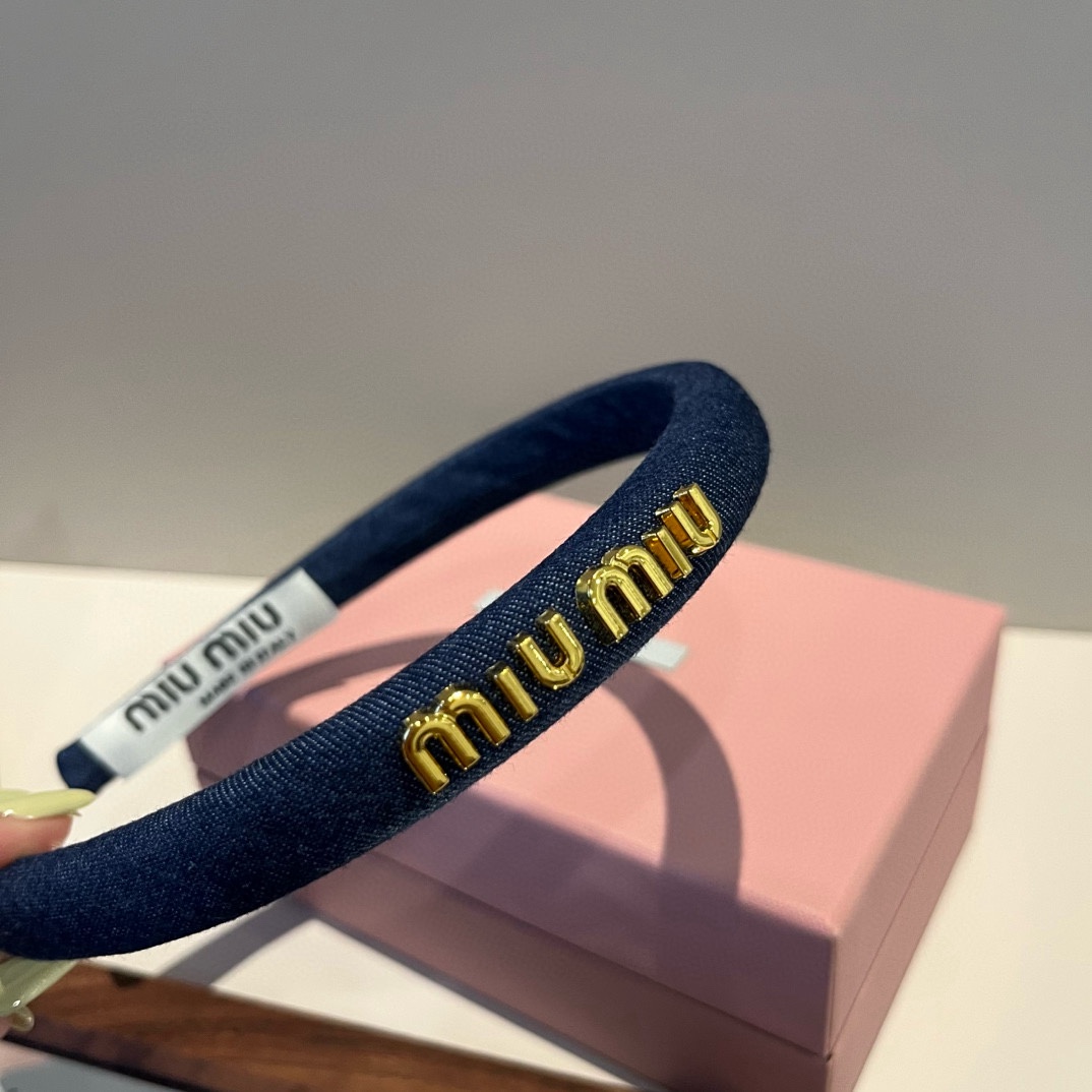 🆕

miumiu缪缪新款发箍