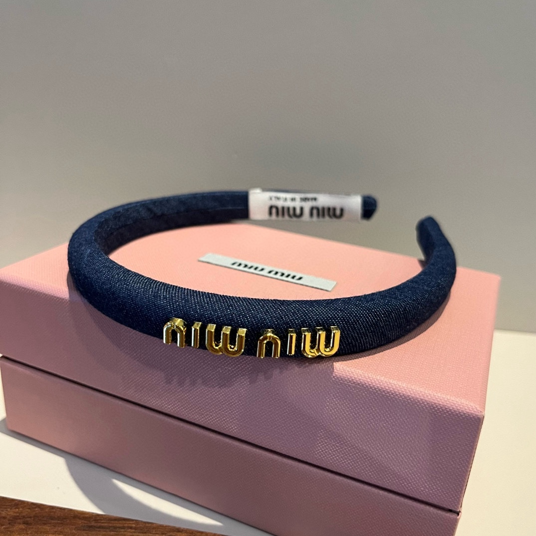 🆕

miumiu缪缪新款发箍