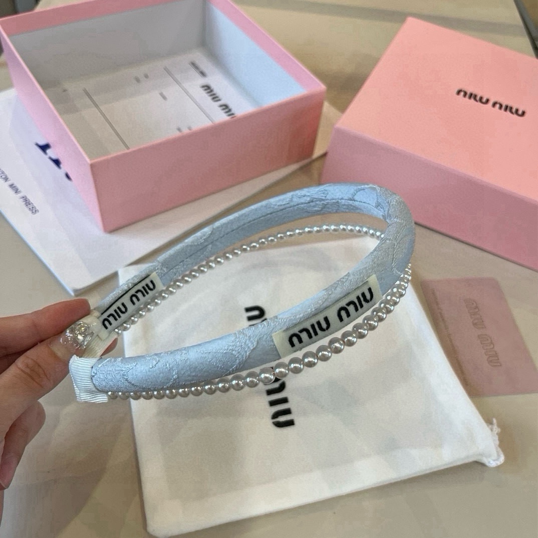 🆕

miumiu缪缪新款发箍