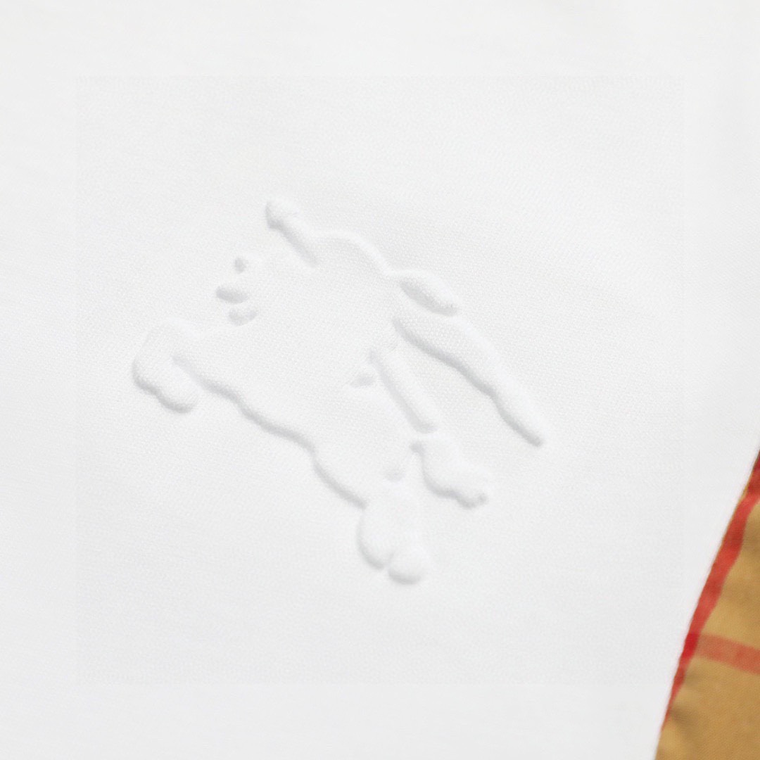 巴宝莉/Burberry 夏季新款 浮雕战马格纹拼接圆领短袖T恤 黑色/白色