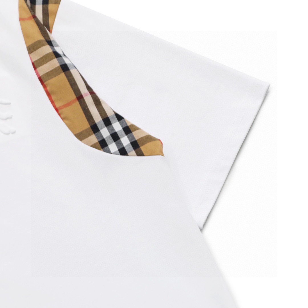 巴宝莉/Burberry 夏季新款 浮雕战马格纹拼接圆领短袖T恤 黑色/白色