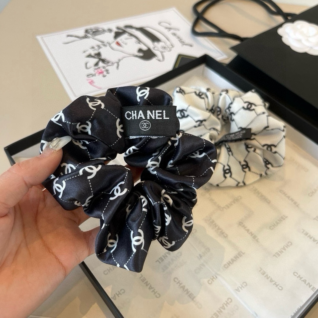 🆕

Chanel香奈儿发圈，绸缎面料，黑白两色
