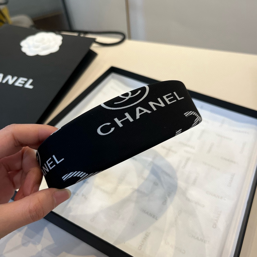 🆕

Chanel香奈儿发箍