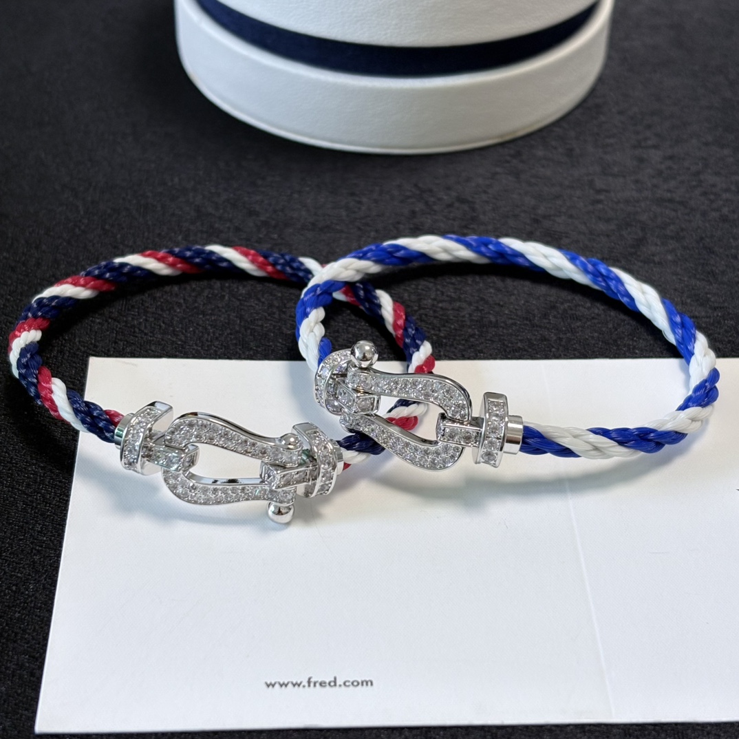Luxurious Custom Jewelry Collection with Diamonds and Gold Options - 图片 6
