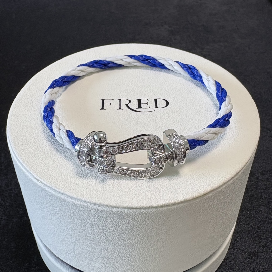 Luxurious Custom Jewelry Collection with Diamonds and Gold Options - 图片 2