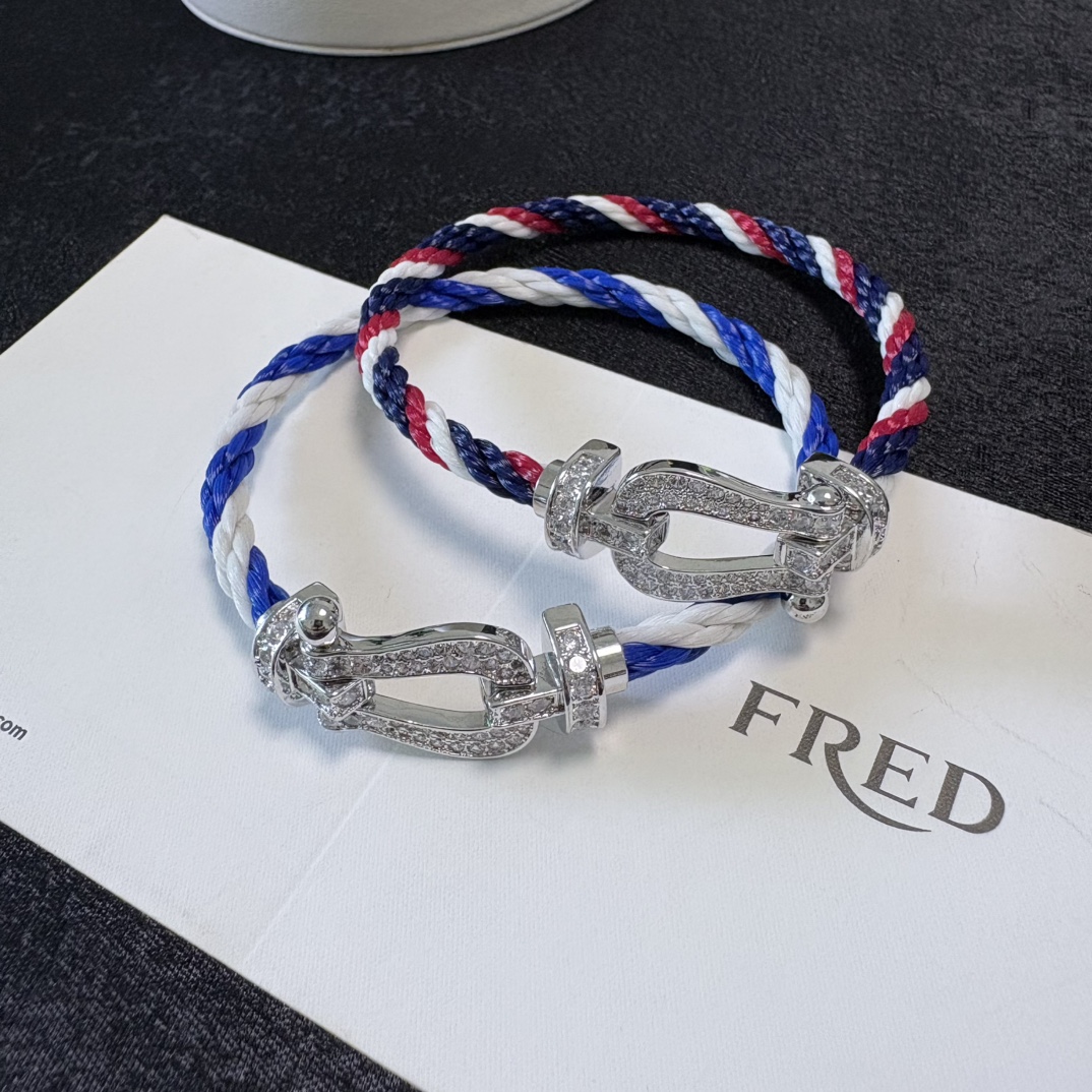 Luxurious Custom Jewelry Collection with Diamonds and Gold Options - 图片 5