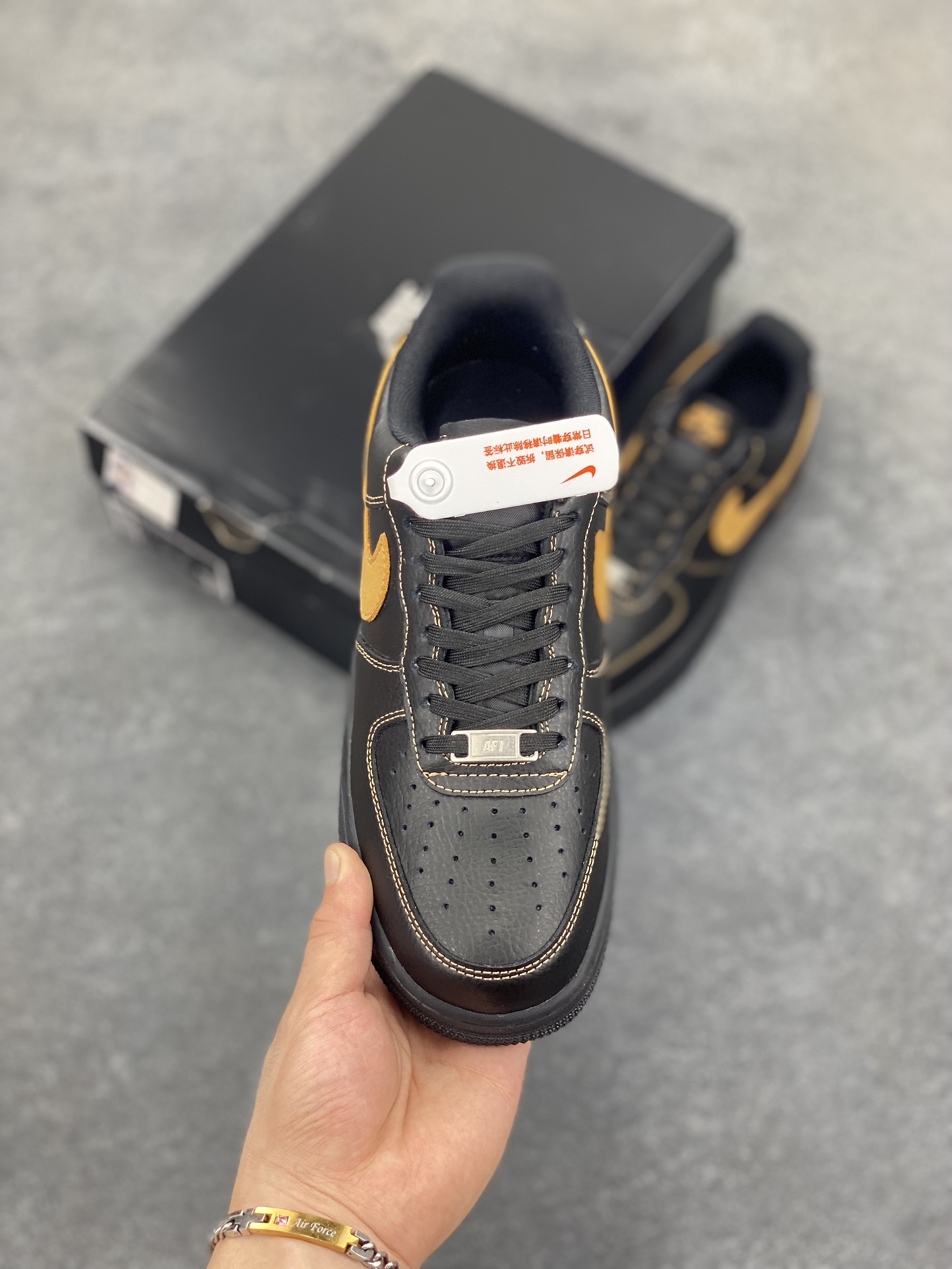 图片[2]-Nike Air Force 1 Low 黑黄 原楦头原纸板 打造纯正空军版型 专注外贸渠道 全掌内置蜂窝气垫 原盒配件 原厂中底钢印、拉帮完美 货号：HQ2037-003 尺码：36 36.5 37.5 38 38.5 39 40 40.5 41 42 42.5 43 44 44.5 45-选品中心