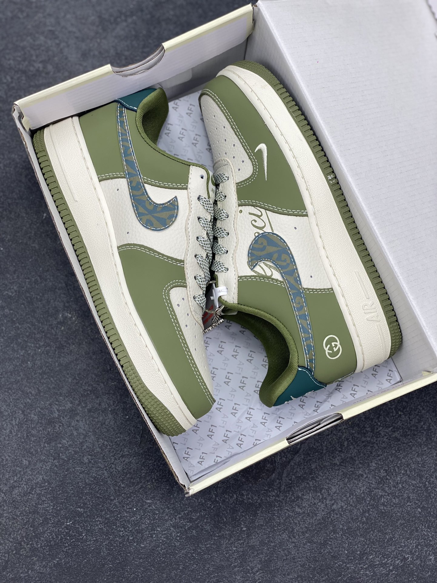 图片[9]-NIke Air Force 1 \’07 Low “古驰联名——草绿”空军一号 低帮 运动鞋 休闲鞋 折边针车 工艺难度大 原楦头原纸板 原装鞋盒 定制五金配件 内置全掌气垫 原厂鞋底 货号：KK1988-094 尺码：36 36.5 37.5 38 38.5 39 40 40.5 41 42 42.5 43 44 44.5 45-选品中心