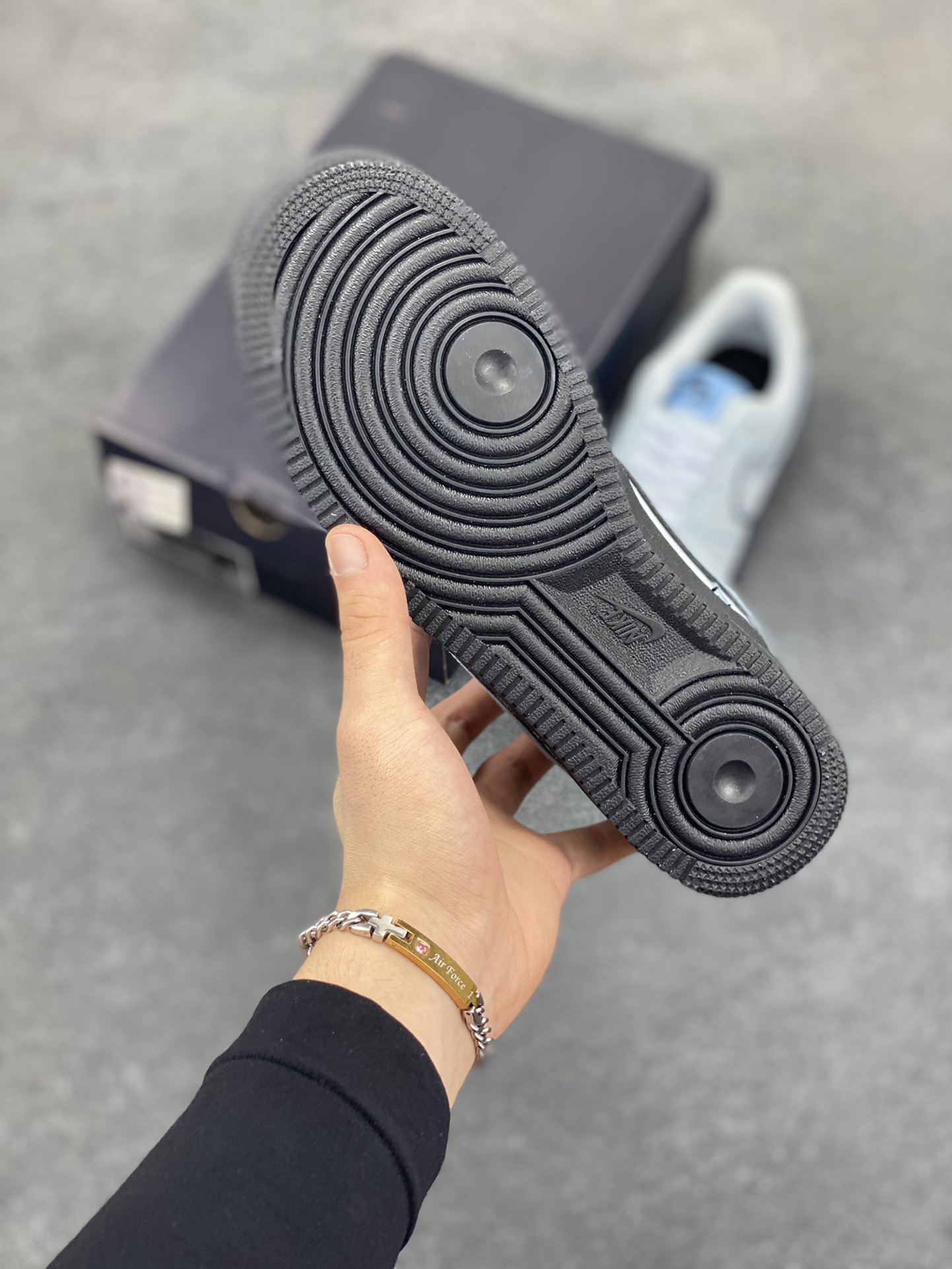 图片[5]-Nike Air Force 1 Low 军械蓝 空军一号低帮运动休闲板鞋 原楦头原纸板 打造纯正空军版型#专注外贸渠道 全掌内置蜂窝气垫 #原盒配件 原厂中底钢印、拉帮完美 货号：HQ1966-400 尺码：36 36.5 37.5 38 38.5 39 40 40.5 41 42 42.5 43 44 44.5 45-选品中心