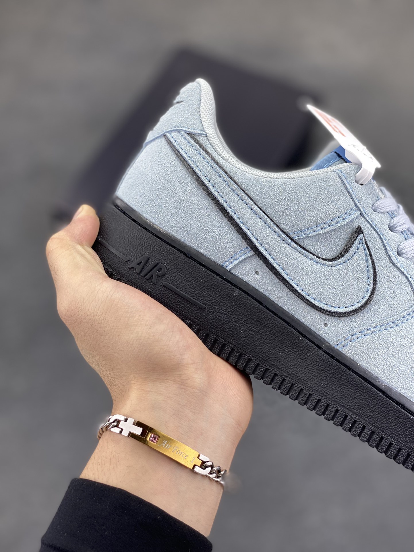 图片[6]-Nike Air Force 1 Low 军械蓝 空军一号低帮运动休闲板鞋 原楦头原纸板 打造纯正空军版型#专注外贸渠道 全掌内置蜂窝气垫 #原盒配件 原厂中底钢印、拉帮完美 货号：HQ1966-400 尺码：36 36.5 37.5 38 38.5 39 40 40.5 41 42 42.5 43 44 44.5 45-选品中心