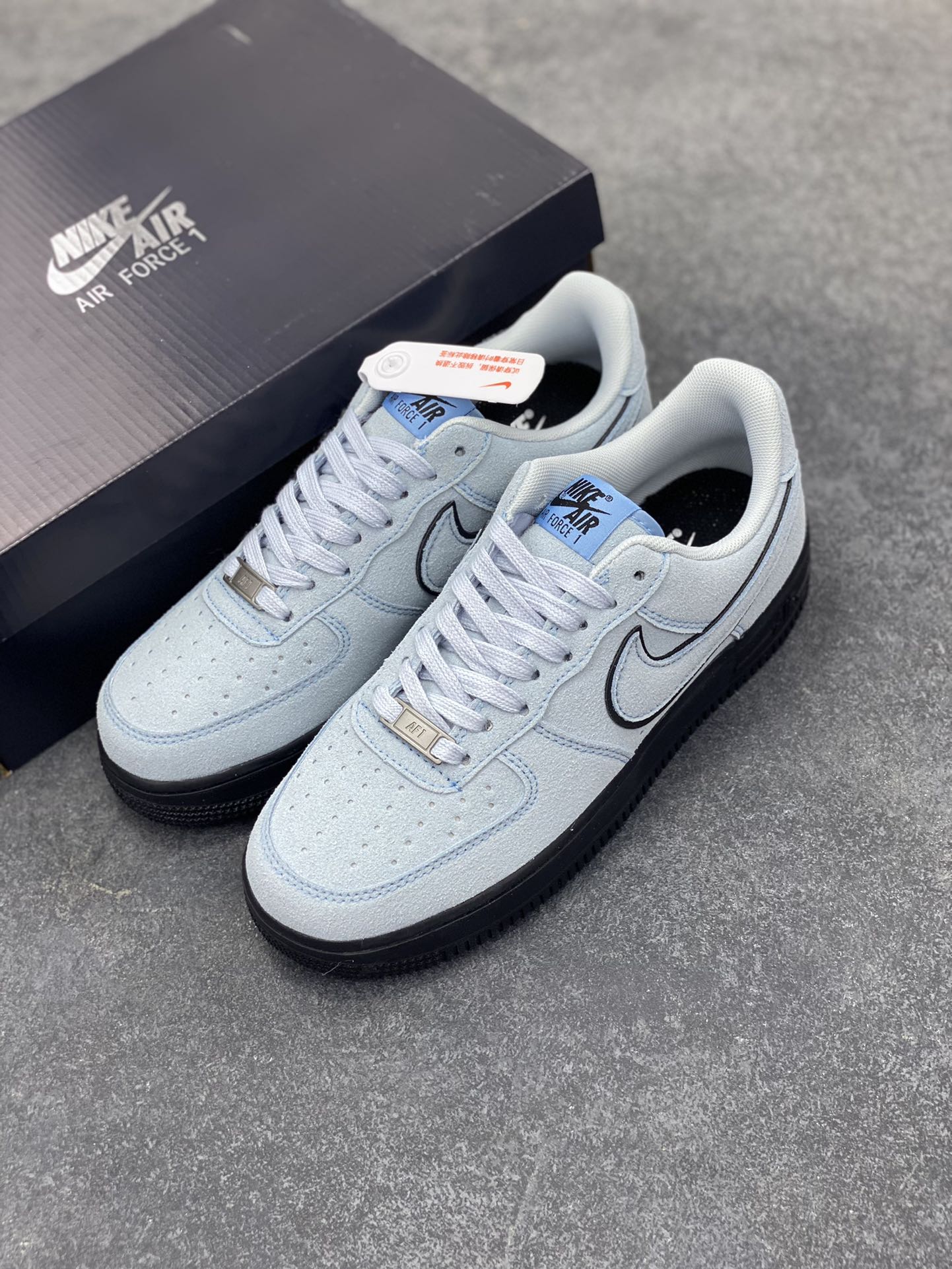 图片[8]-Nike Air Force 1 Low 军械蓝 空军一号低帮运动休闲板鞋 原楦头原纸板 打造纯正空军版型#专注外贸渠道 全掌内置蜂窝气垫 #原盒配件 原厂中底钢印、拉帮完美 货号：HQ1966-400 尺码：36 36.5 37.5 38 38.5 39 40 40.5 41 42 42.5 43 44 44.5 45-选品中心