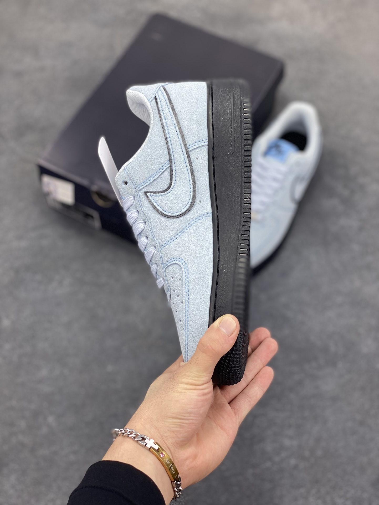 图片[3]-Nike Air Force 1 Low 军械蓝 空军一号低帮运动休闲板鞋 原楦头原纸板 打造纯正空军版型#专注外贸渠道 全掌内置蜂窝气垫 #原盒配件 原厂中底钢印、拉帮完美 货号：HQ1966-400 尺码：36 36.5 37.5 38 38.5 39 40 40.5 41 42 42.5 43 44 44.5 45-选品中心