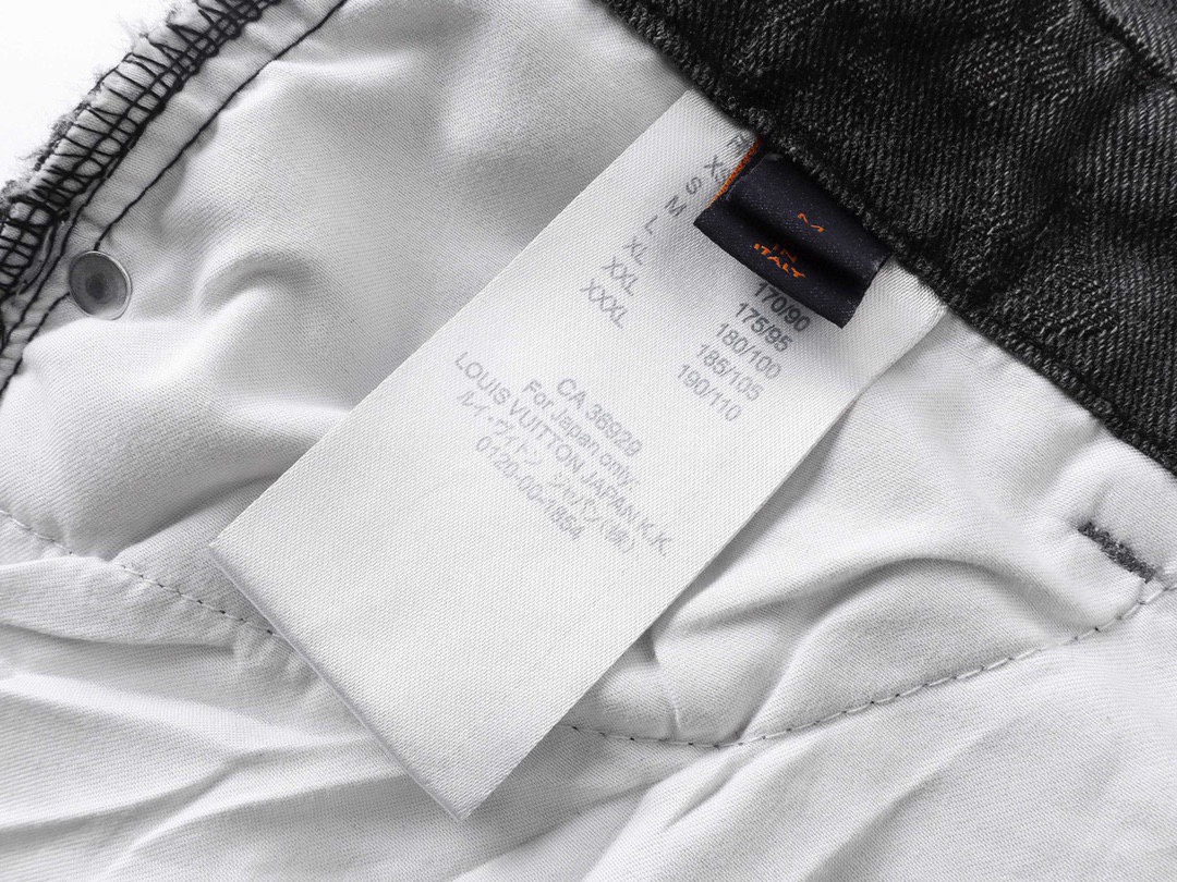 路易威登/Louis Vuitton 夏季新款 暗纹老花休闲牛仔短裤黑色-Chinese UA Cheap High Quatity Brand Clothes Bags handbags Sneakers wholesale wholesaler seller from China Factory suppliers Fashion Clothing Shoes best Quality Beautiful Price 路易威登/Louis Vuitton 夏季新款 暗纹老花休闲牛仔短裤黑色