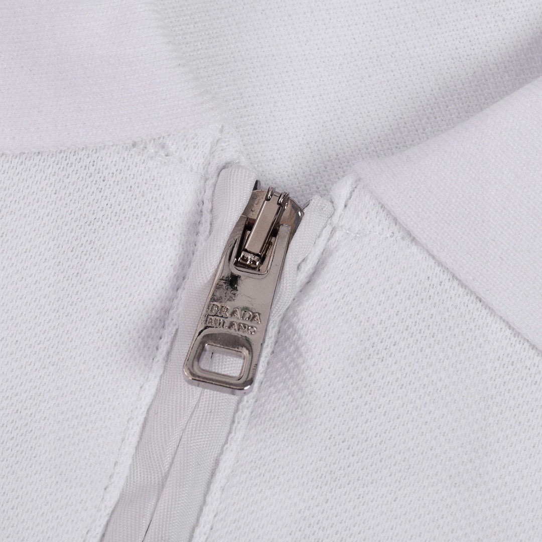 普拉达/Prada 夏季新款 经典三角标拉链翻领短袖polo衫 黑色/白色