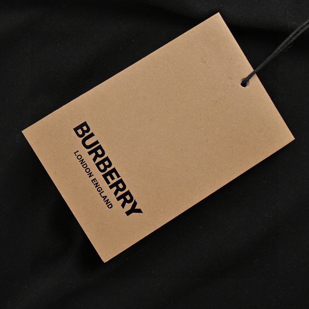 巴宝莉/Burberry 夏季新款 经典小TB刺绣圆领短袖T恤 黑色/白色