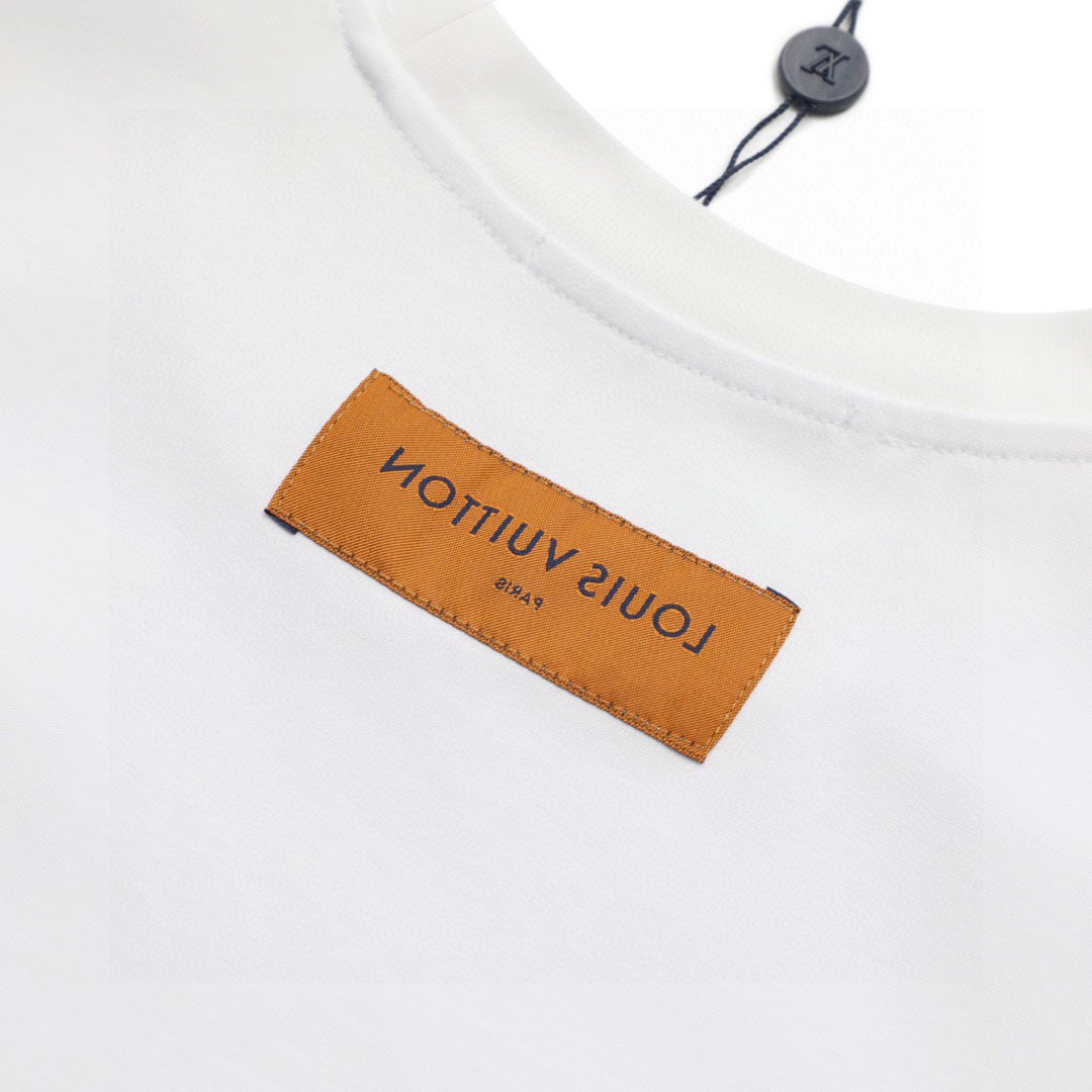 路易威登/Louis Vuitton 夏季新款 胸前浮雕压花字母圆领短袖T恤 白色/黑色
