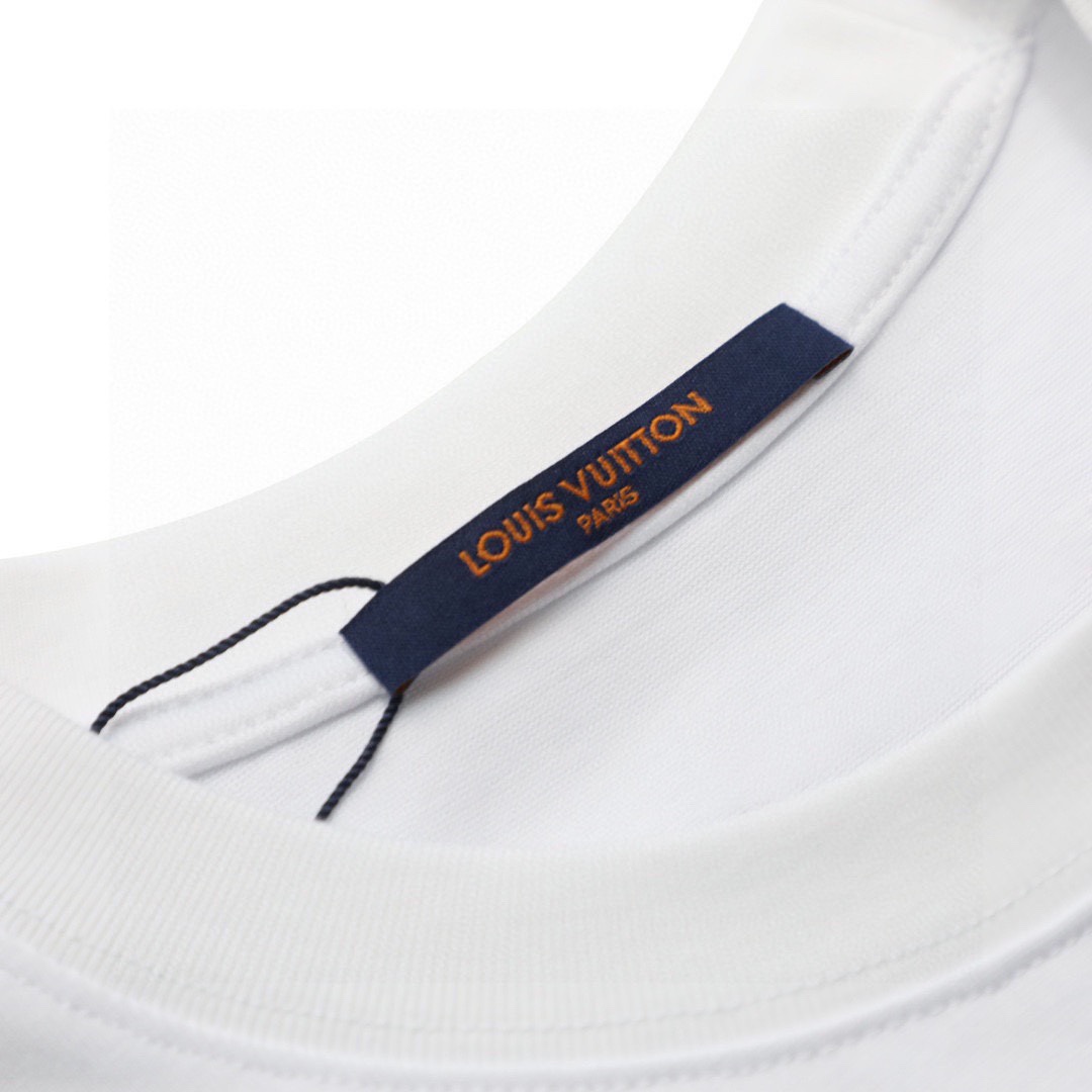 路易威登/Louis Vuitton 夏季新款 胸前浮雕压花字母圆领短袖T恤 白色/黑色