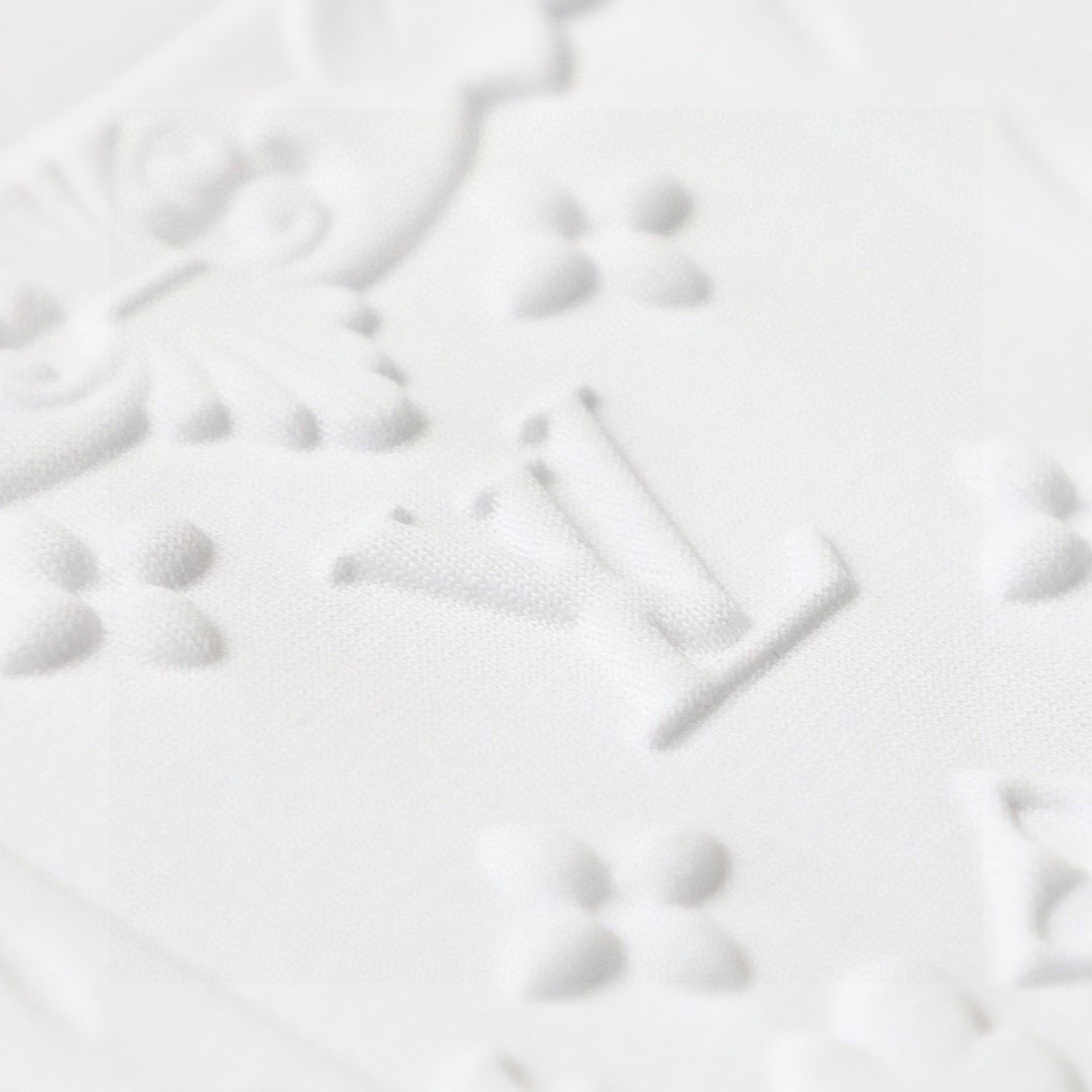 路易威登/Louis Vuitton 夏季新款 胸前浮雕压花字母圆领短袖T恤 白色/黑色