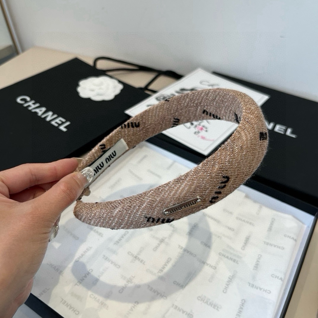 🆕

miumiu缪缪新款发箍