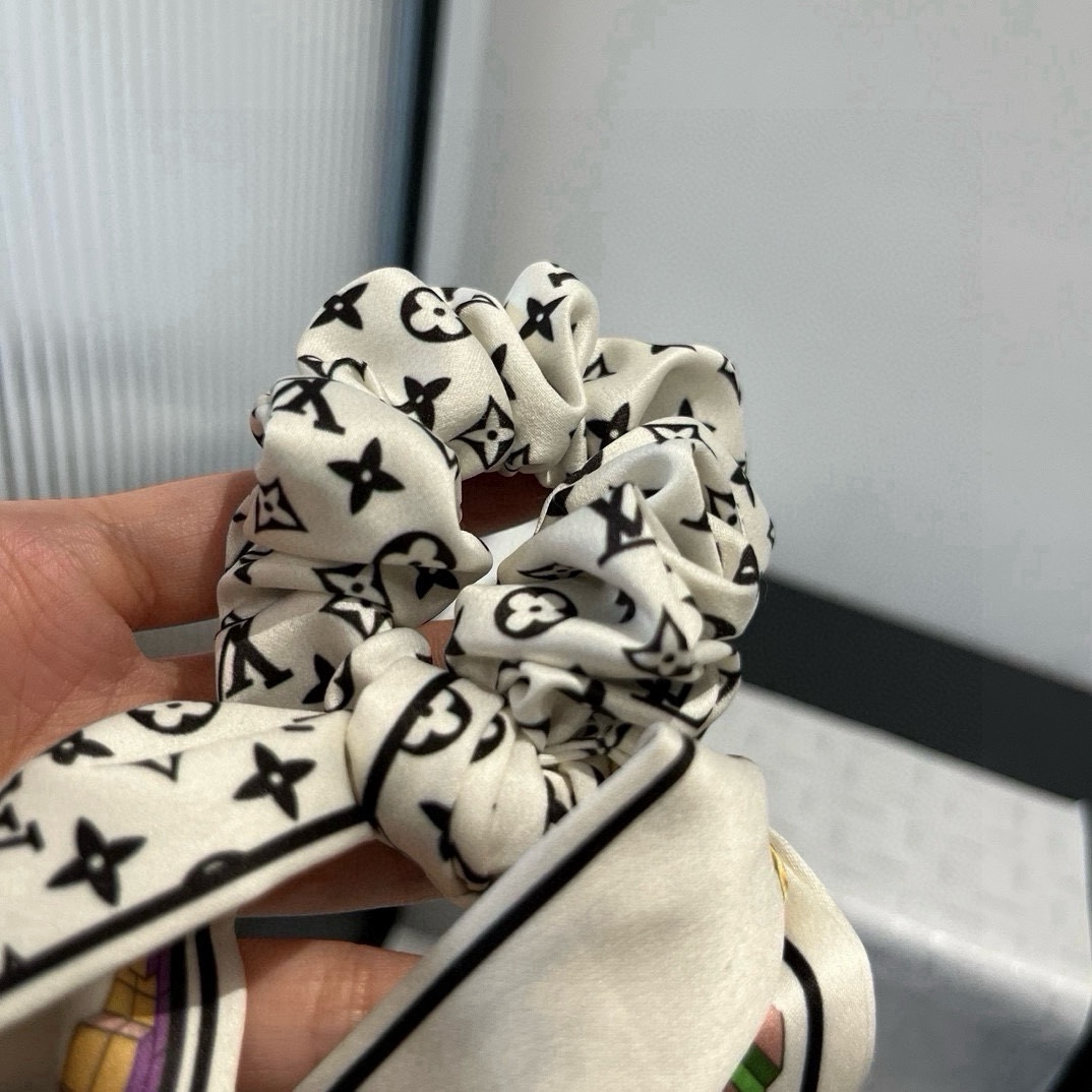 🆕

Lv发带，蝴蝶结新款发圈