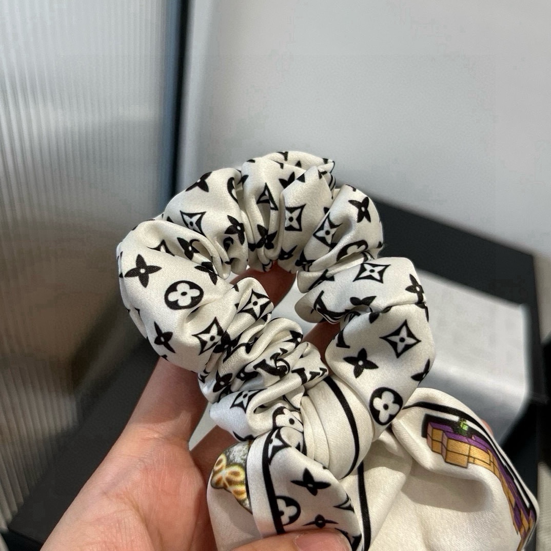 🆕

Lv发带，蝴蝶结新款发圈