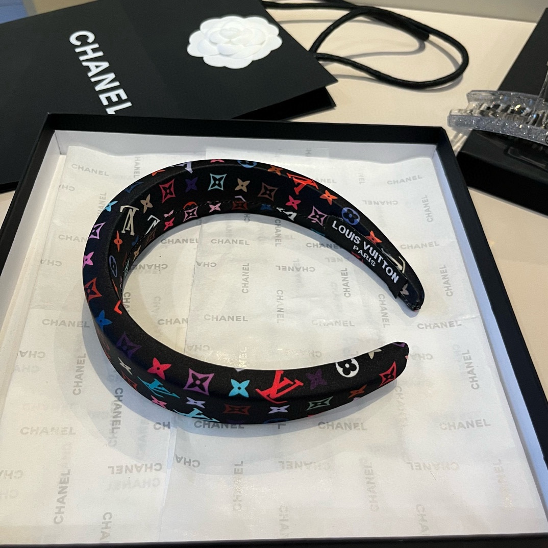 🆕

Lv路易威登新款发箍