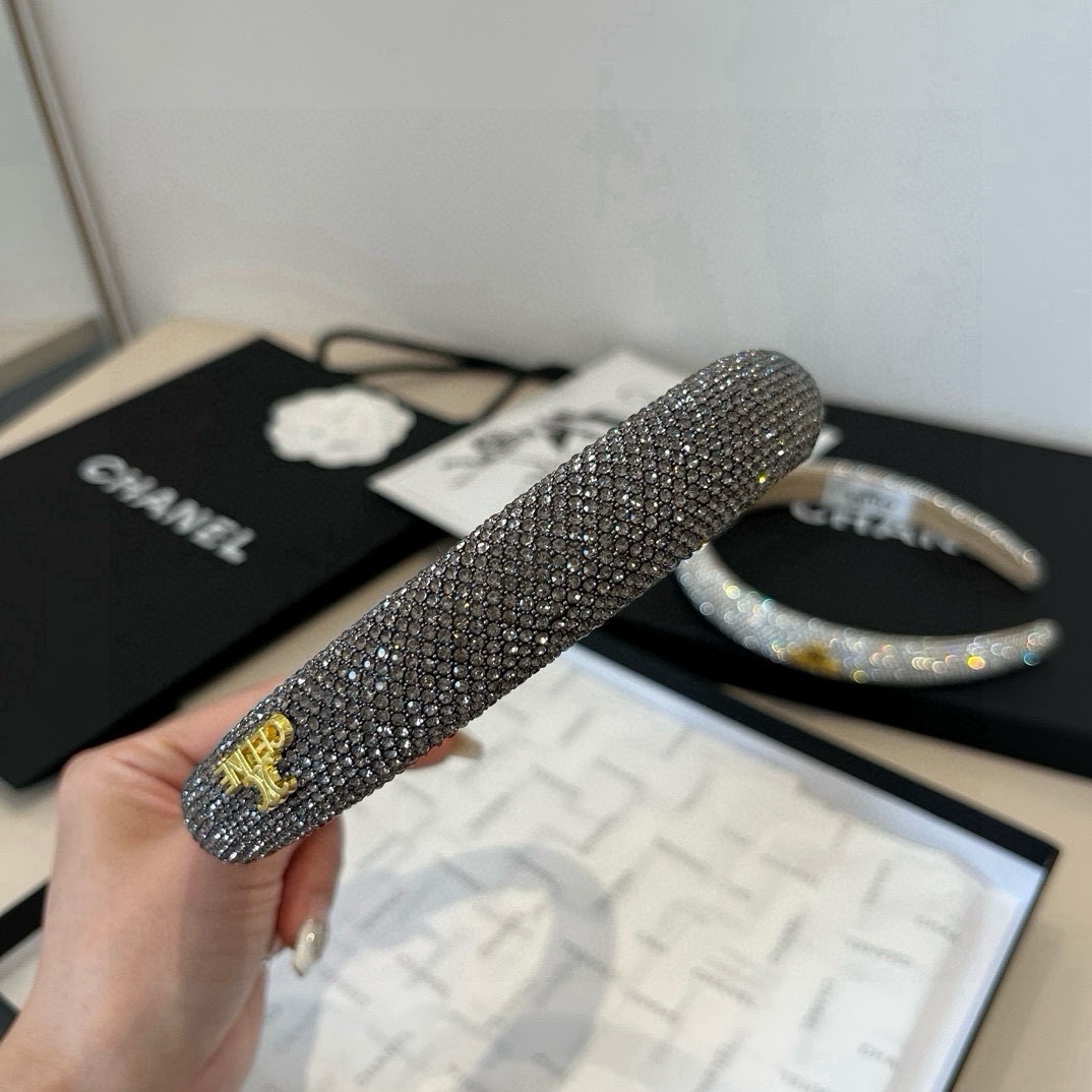 🆕

Celine赛琳新款发箍