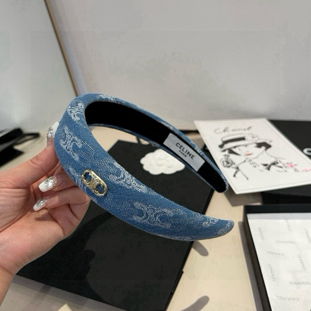 🆕

Celine赛琳新款发箍